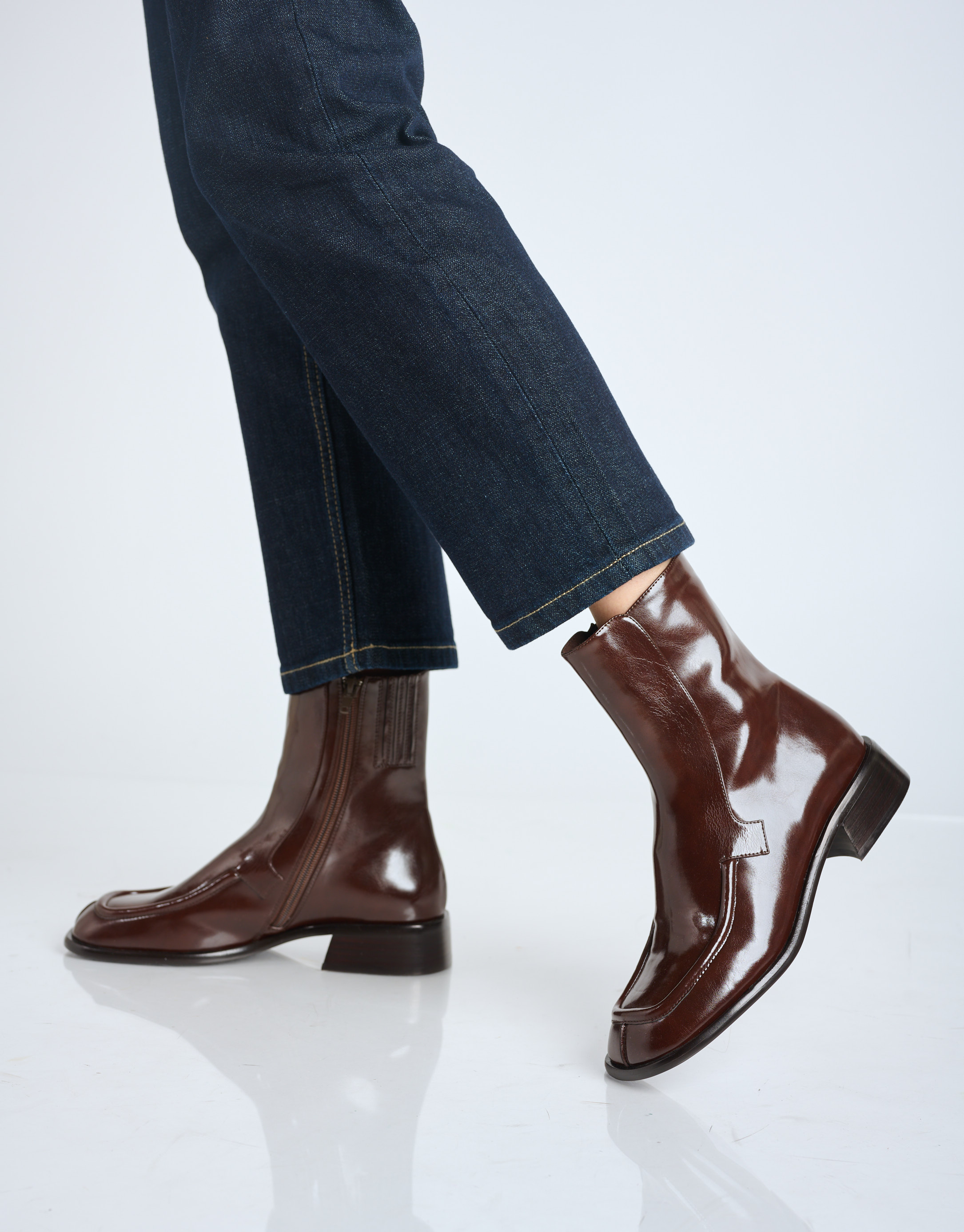 נעלי נשים - Jeffrey Campbell - מגפונים שטוחים ODETTA - חום3