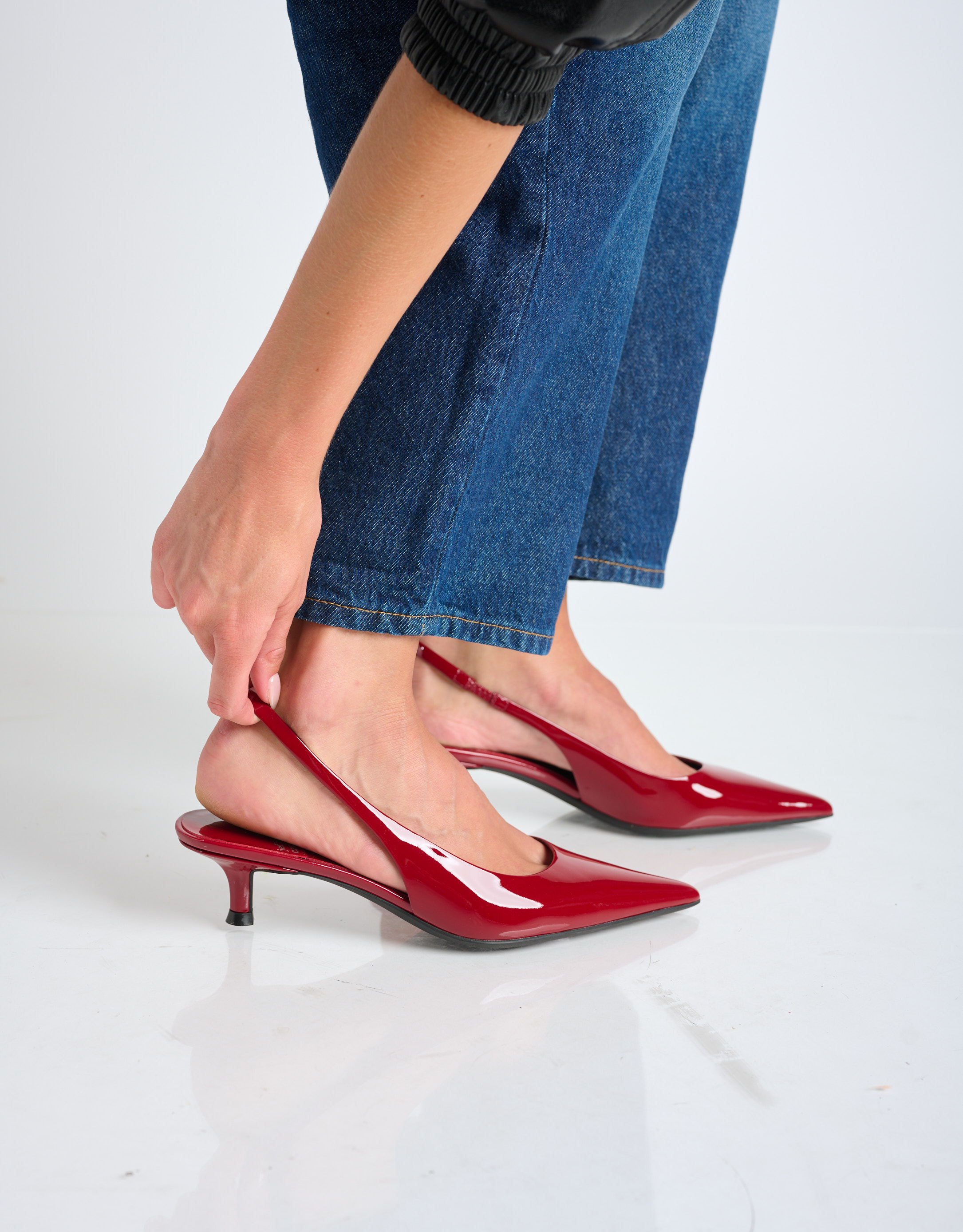 נעלי נשים - Jeffrey Campbell - נעלי סירה עם עקב PERSONA - בורדו2