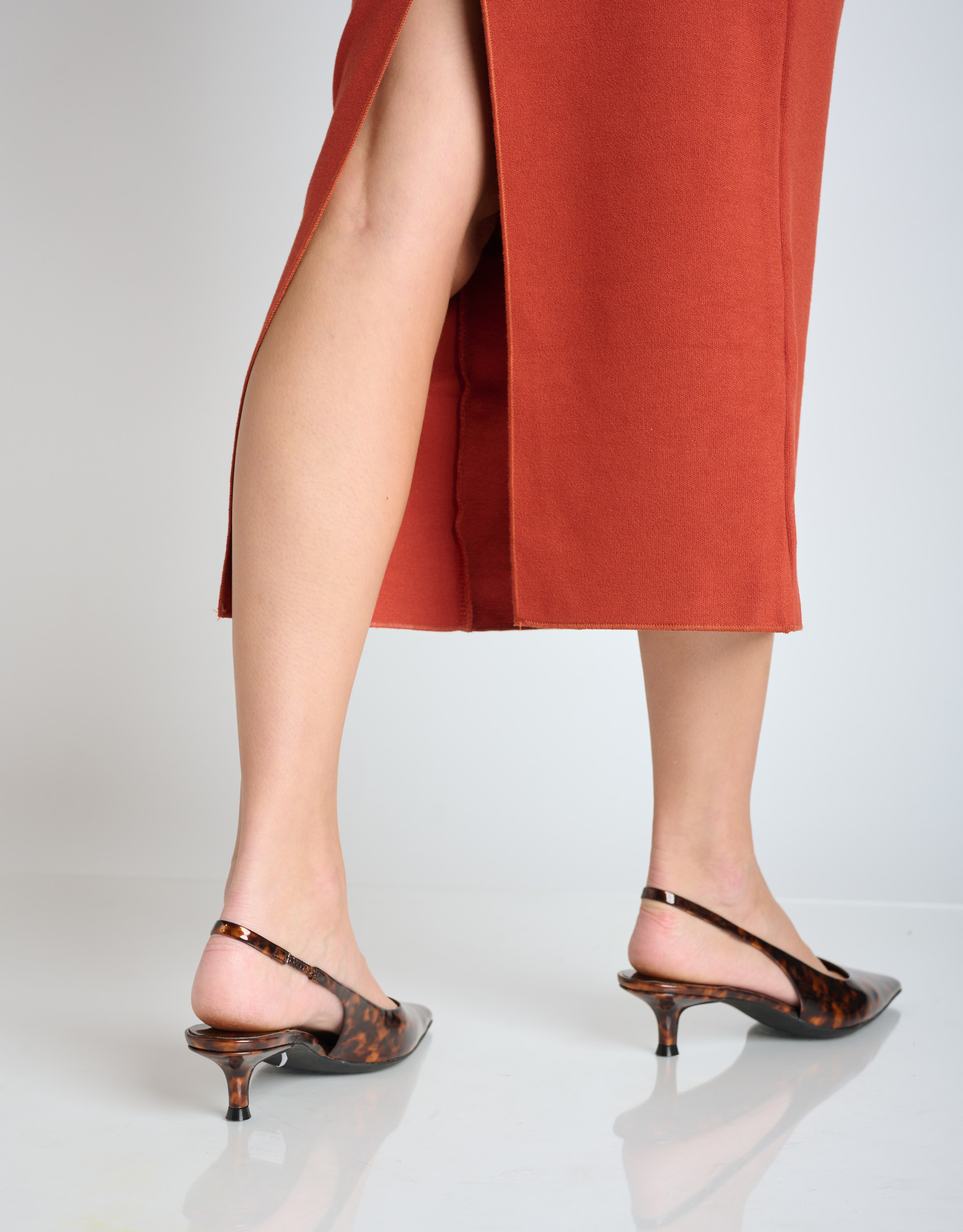 נעלי נשים - Jeffrey Campbell - נעלי סירה עם עקב PERSONA - נמר4