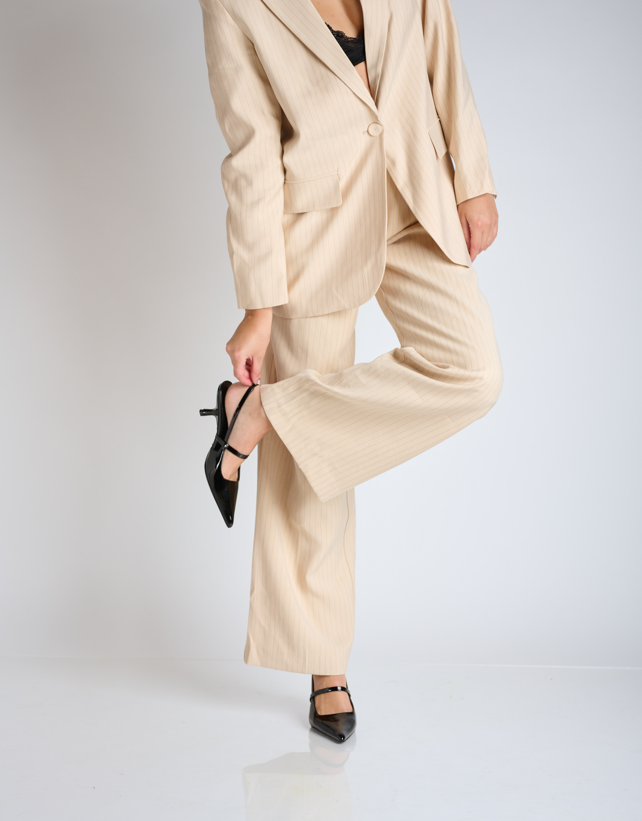 נעלי נשים - Jeffrey Campbell - נעלי סירה עם עקב TANYA - שחור1