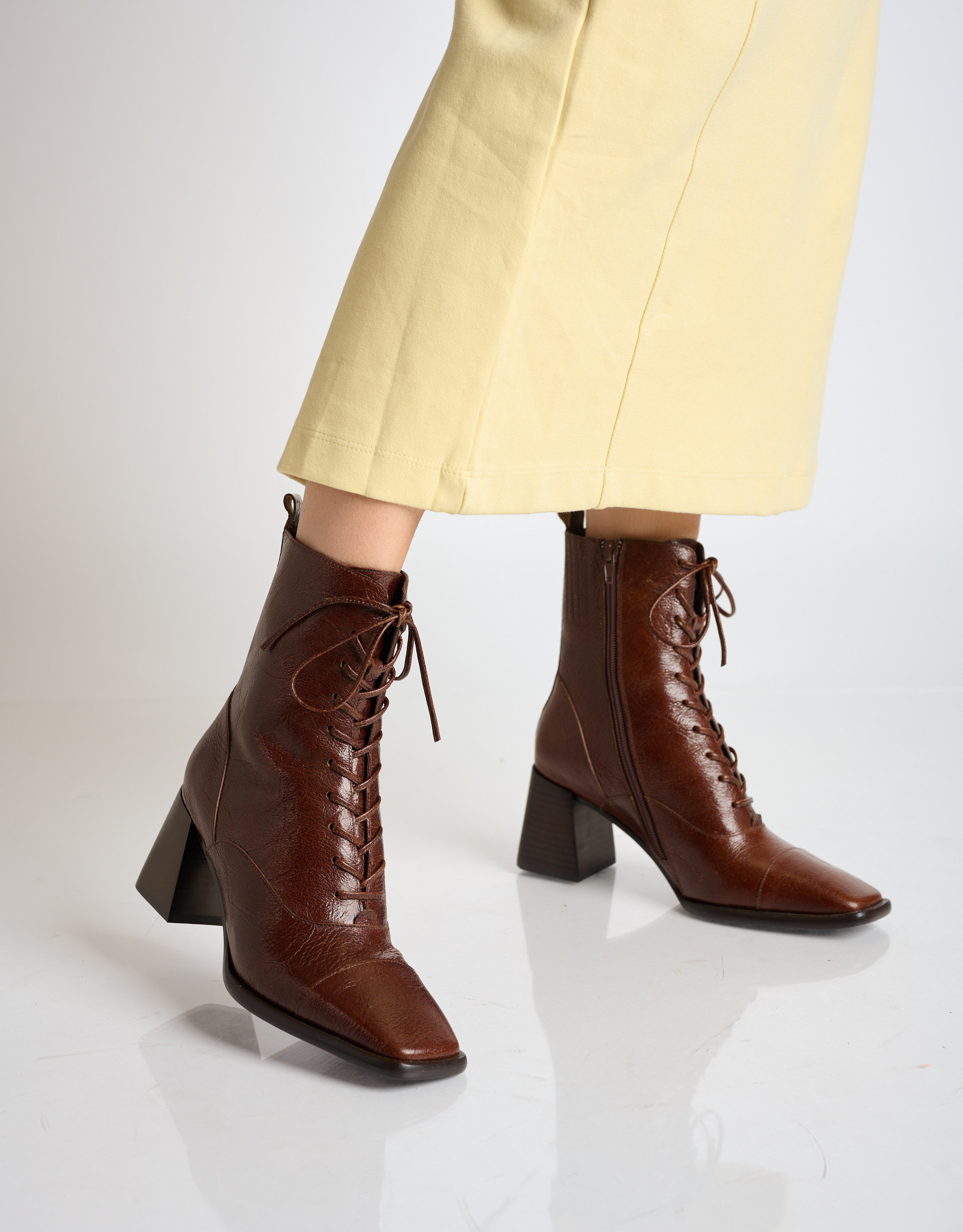 נעלי נשים - Jeffrey Campbell - מגפוני עקב WESTLYN - חום2