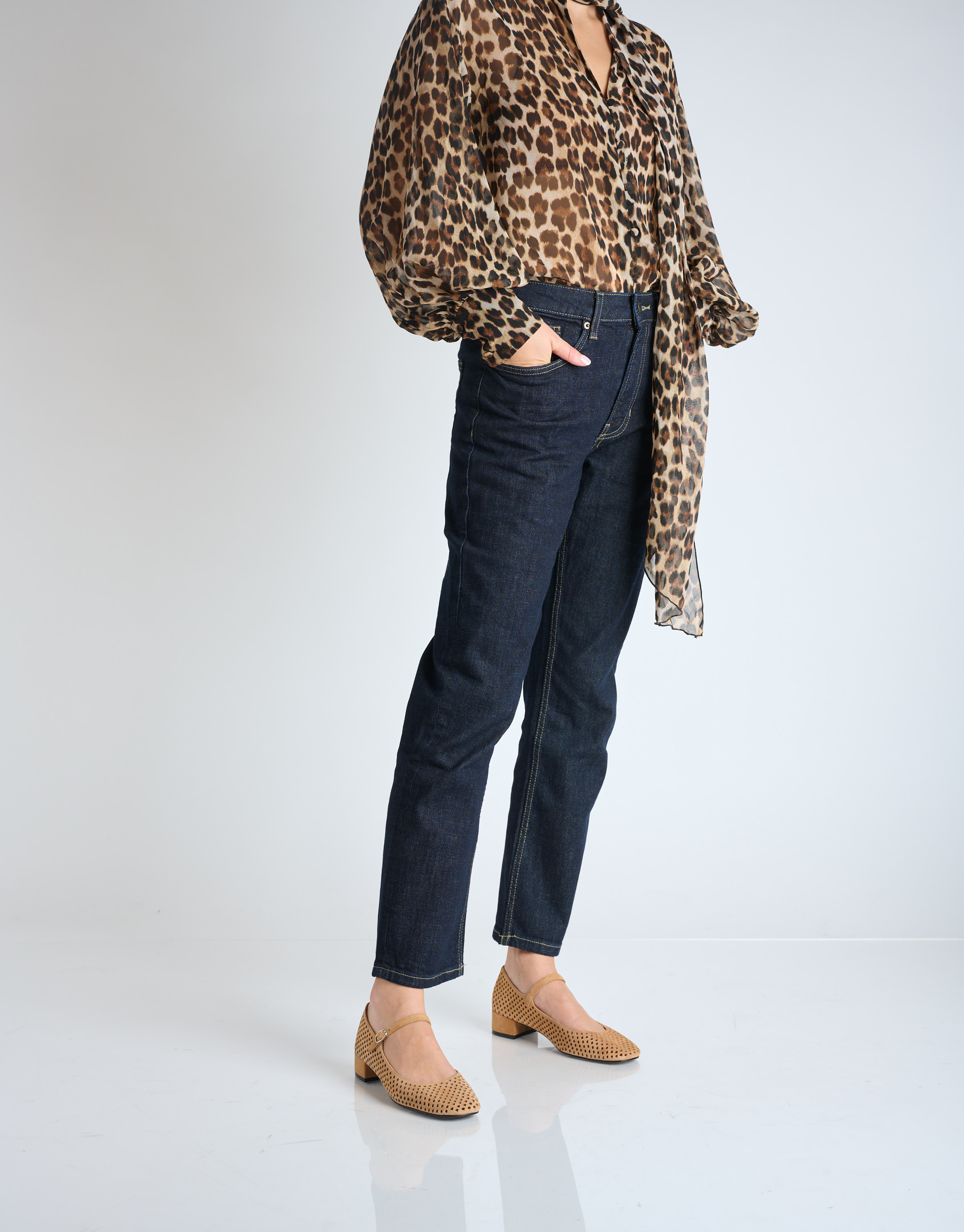 נעלי נשים - Jeffrey Campbell - נעלי בובה מזמש TOPTIER - בז'3