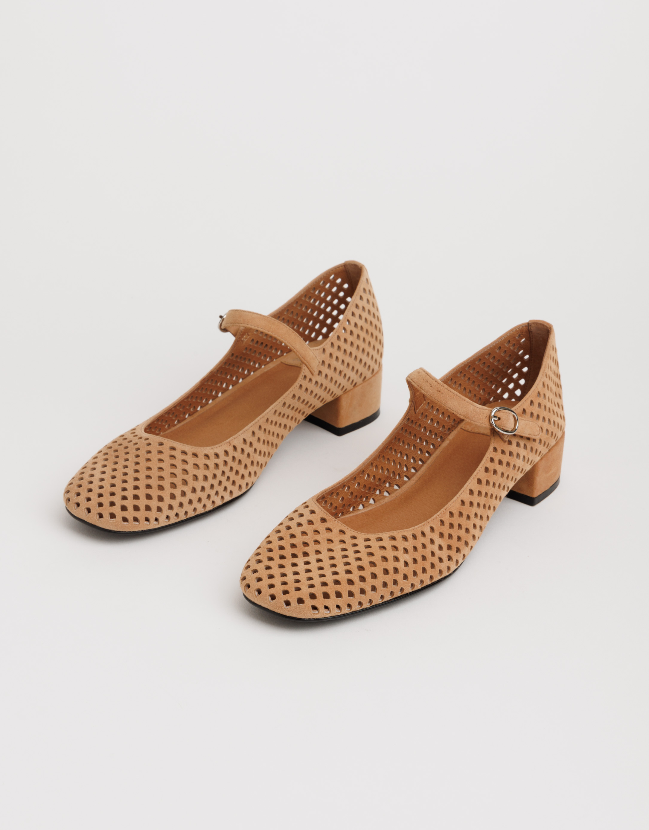 נעלי נשים - Jeffrey Campbell - נעלי בובה מזמש TOPTIER - בז'4