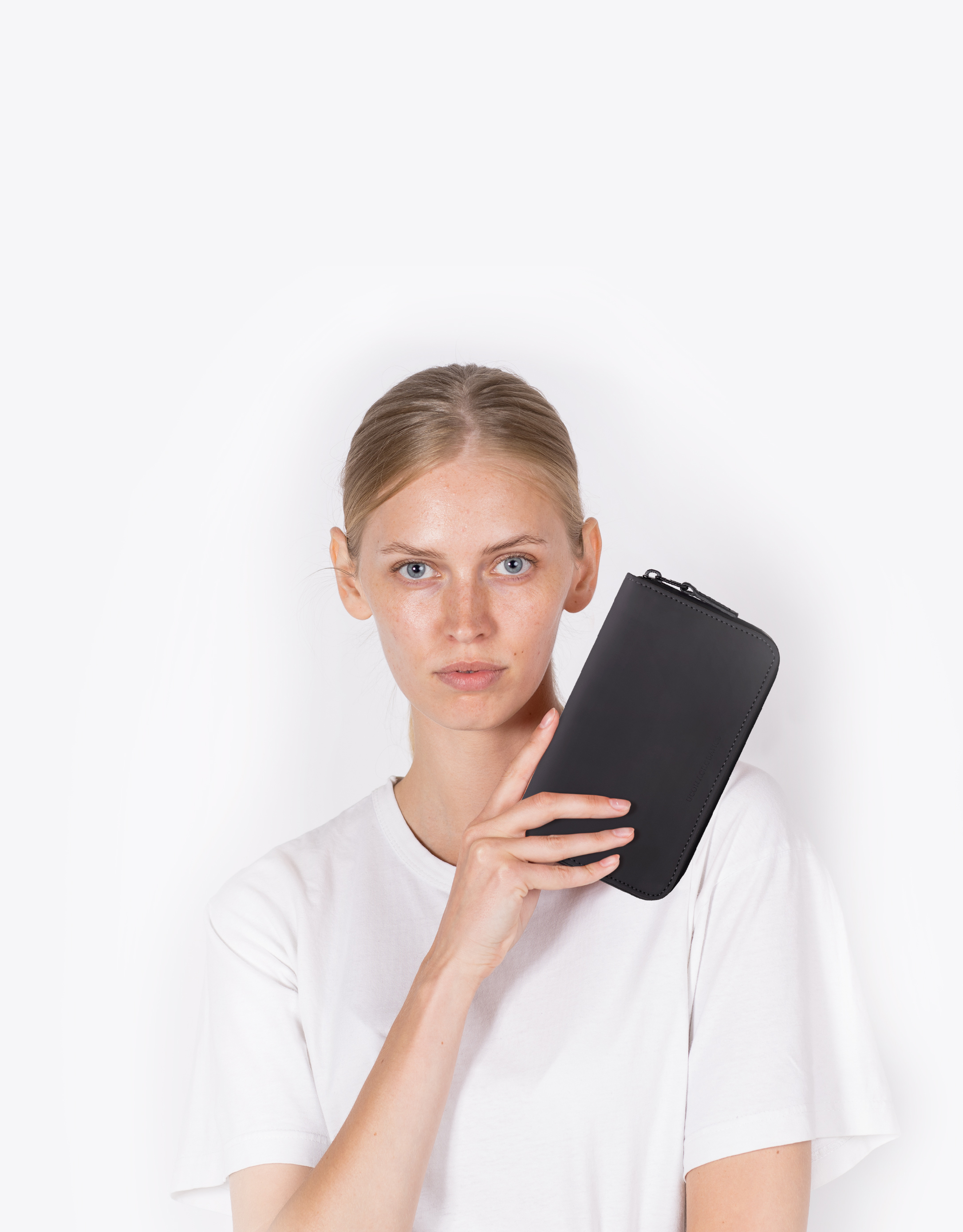 נעלי נשים - Ucon Acrobatics - ארנק NAIRA LOTUS - שחור4