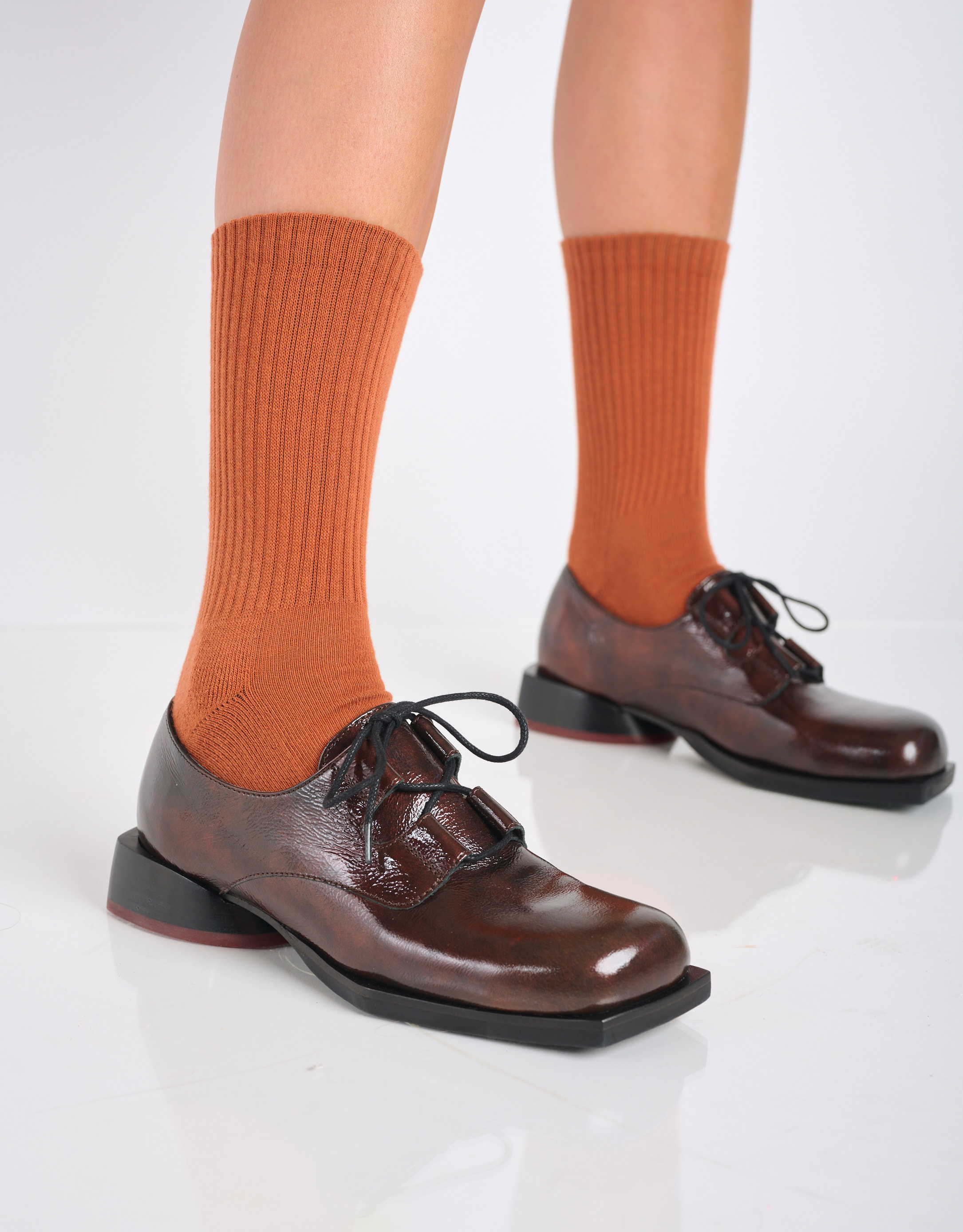 נעלי נשים - Yuko Imanishi - נעלי עור מבריקות COCO - חום1