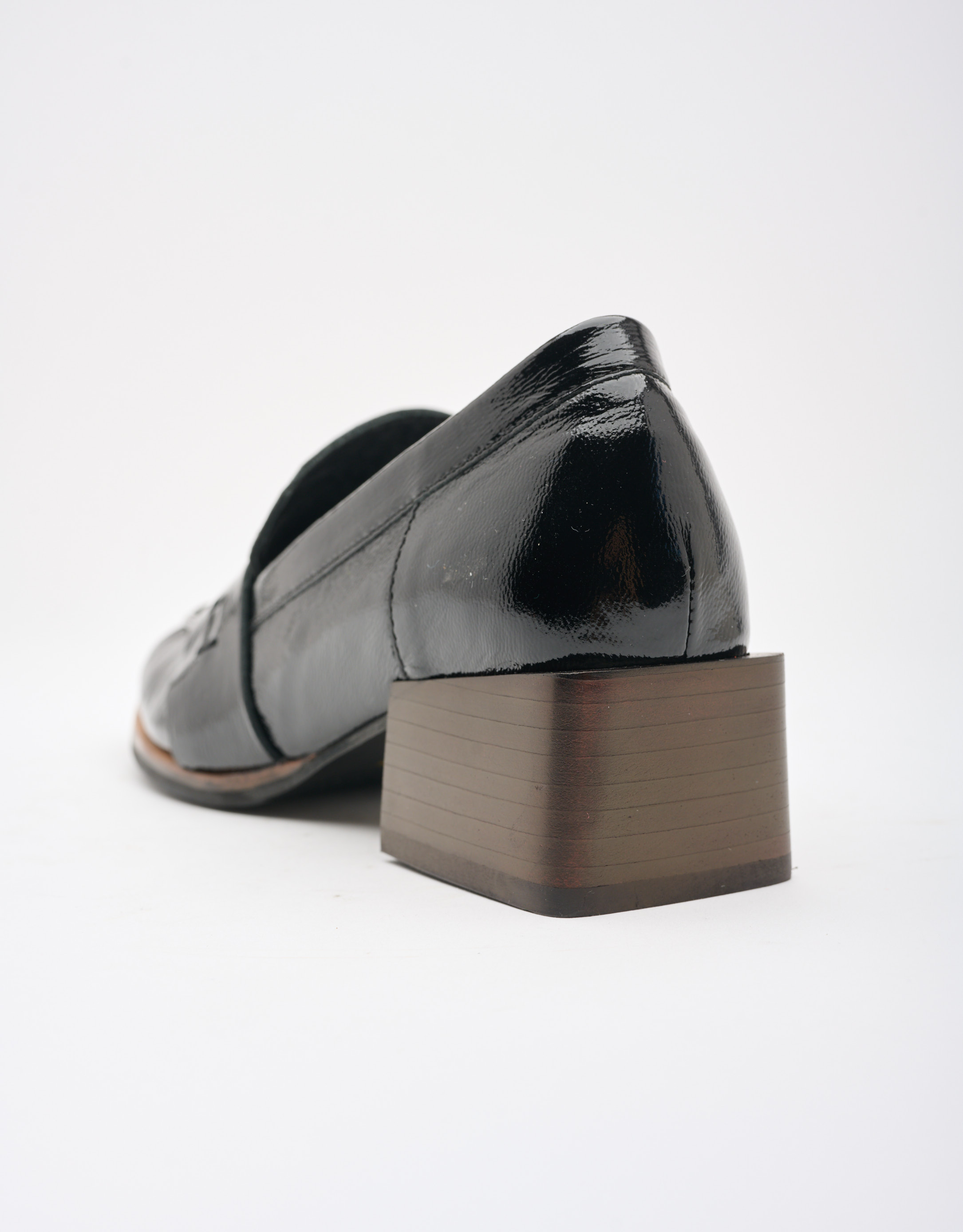 נעלי נשים - Yuko Imanishi - נעלי עור מבריקות RURI - שחור4