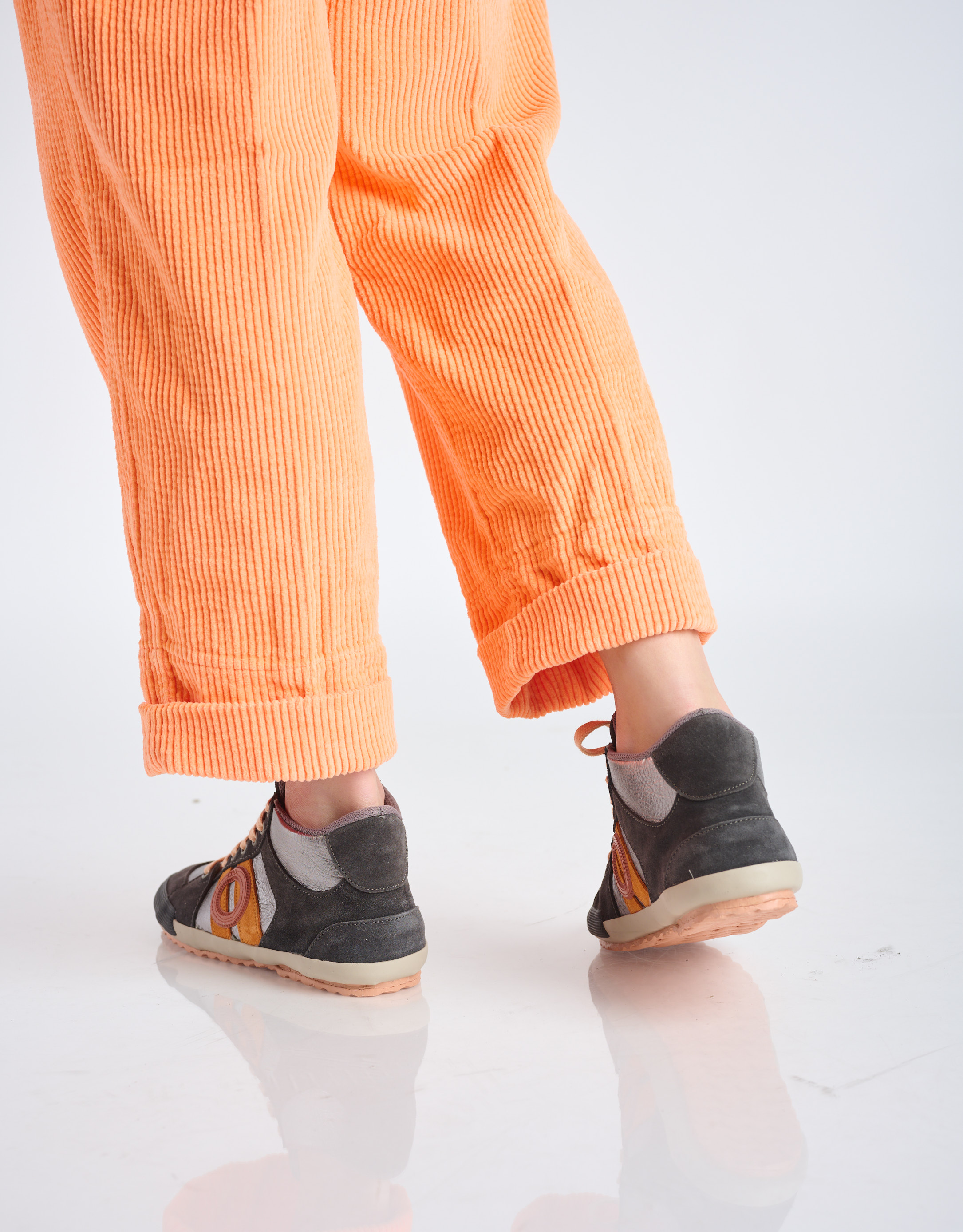 נעלי נשים - Aro - סניקרס גבוהות מטאליות IDO - כסף1