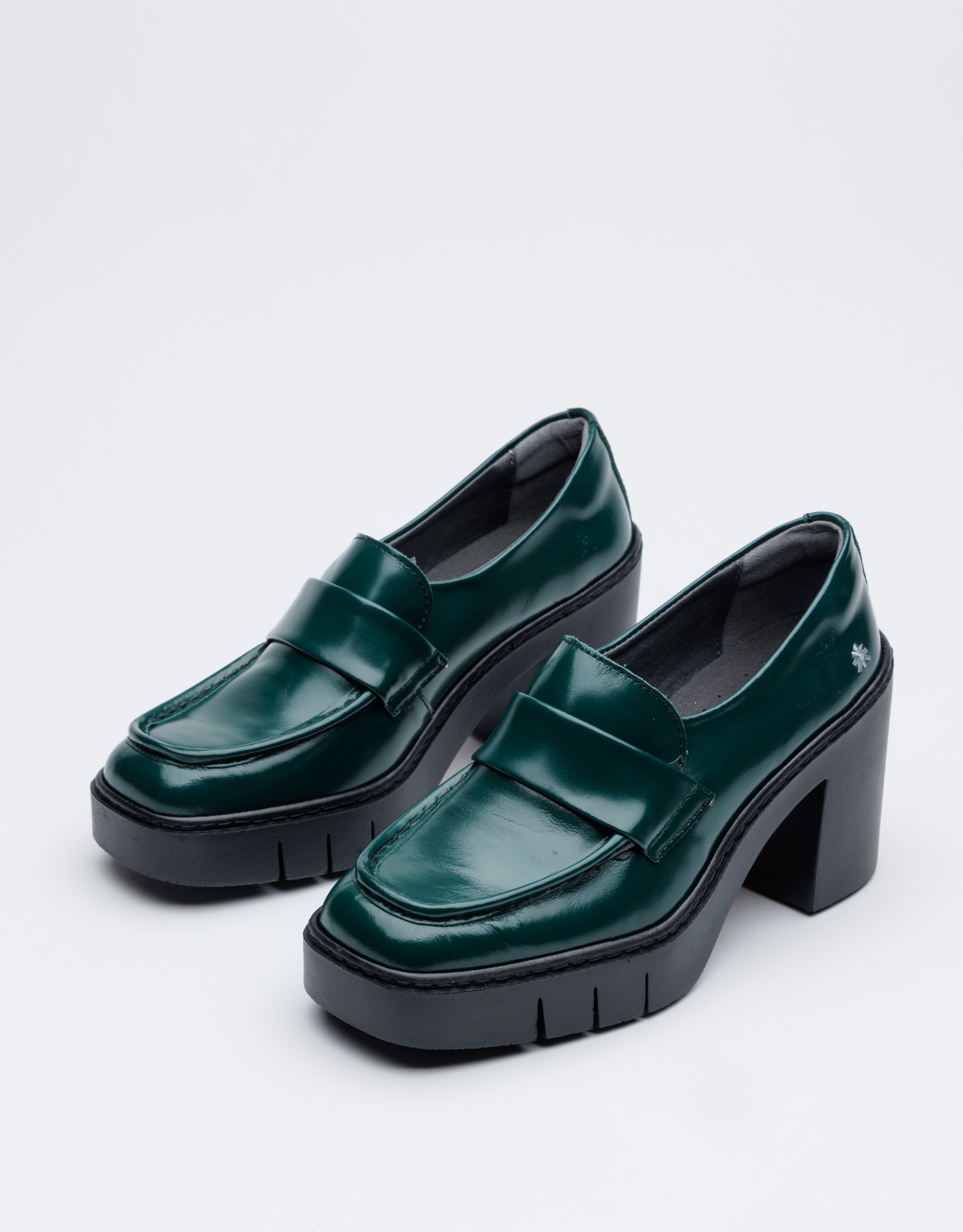 נעלי נשים - Art - מוקסינים לק עם עקב  BERNA - ירוק1