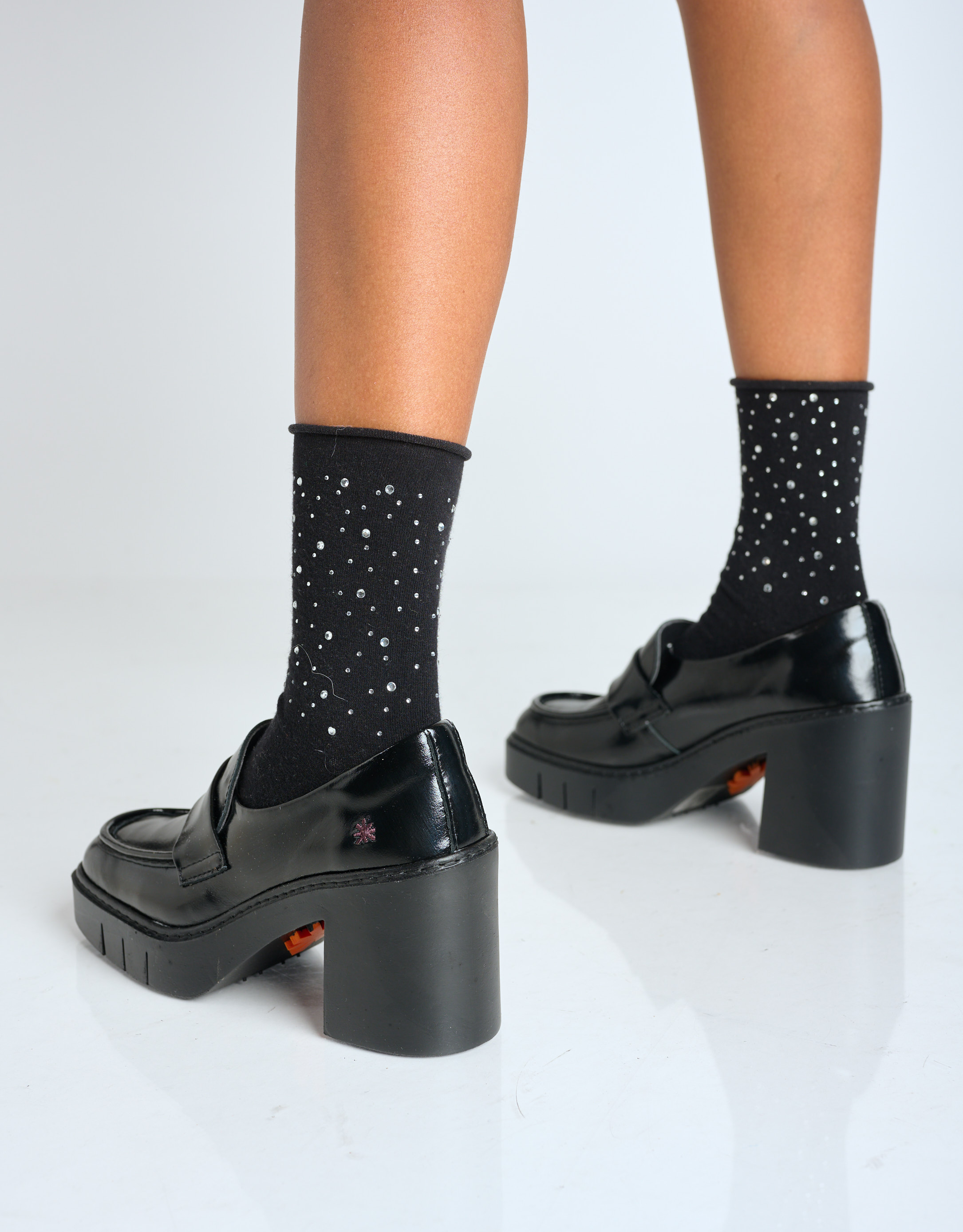 נעלי נשים - Art - מוקסינים לק עם עקב  BERNA - שחור2