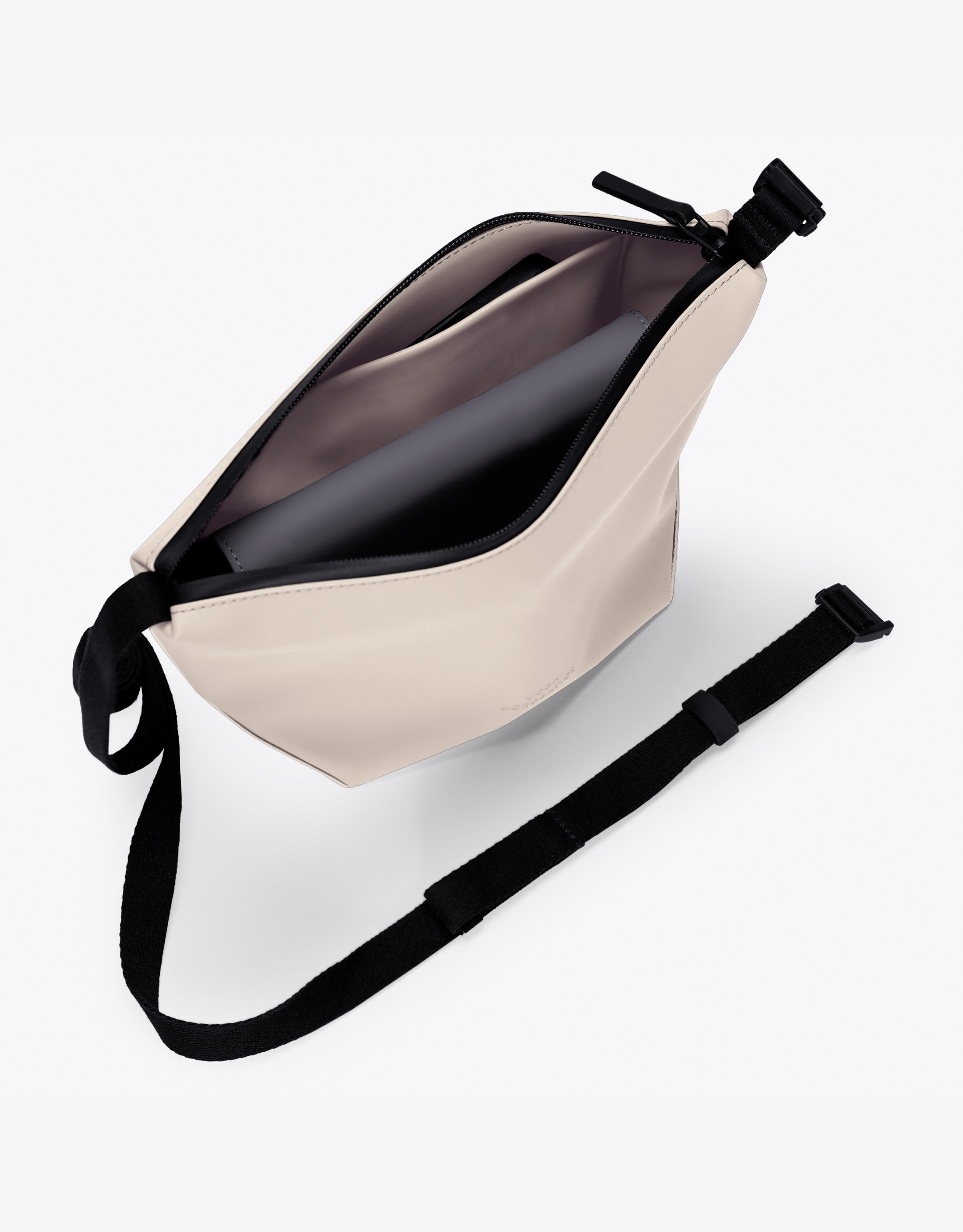 נעלי נשים - Ucon Acrobatics - תיק פאוצ' NOLA - אופוויט1