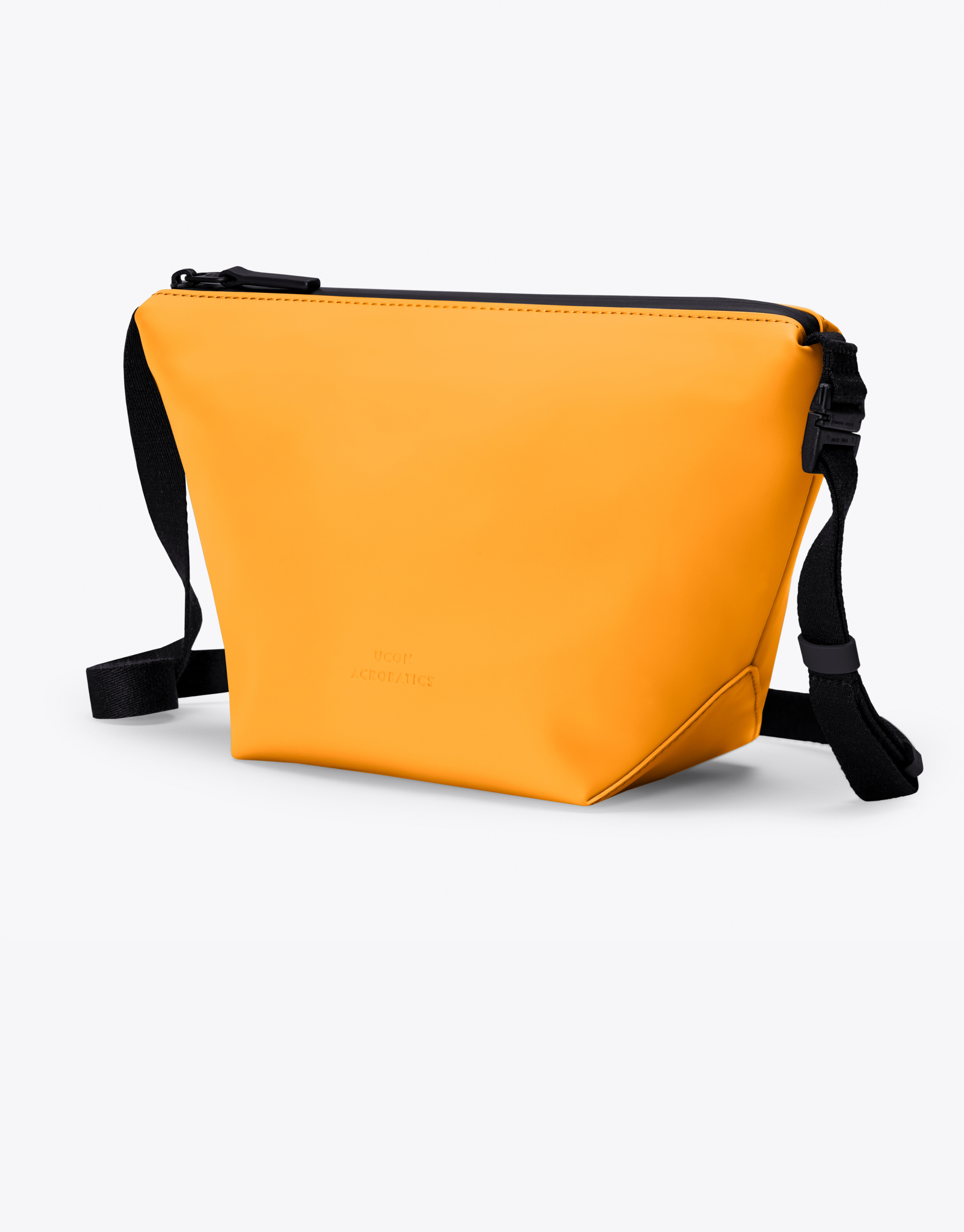 נעלי נשים - Ucon Acrobatics - תיק פאוצ' NOLA - כתום1