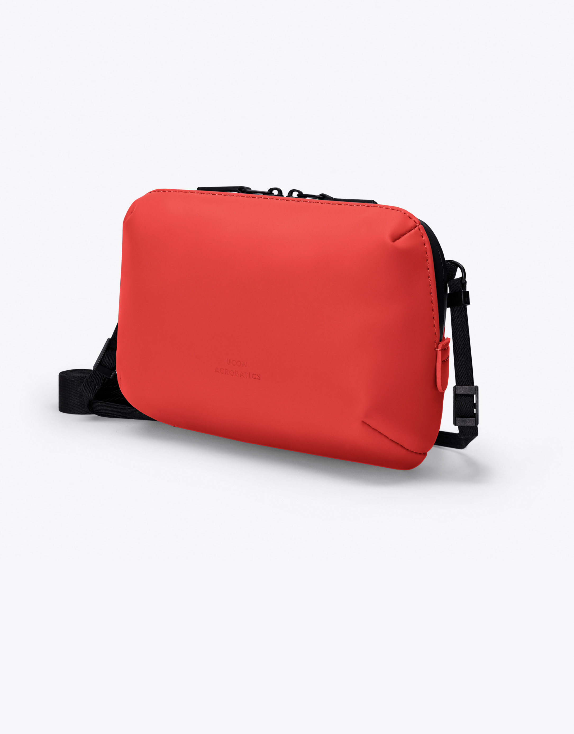 נעלי נשים - Ucon Acrobatics - פאוץ' גדול ANDO - אדום1