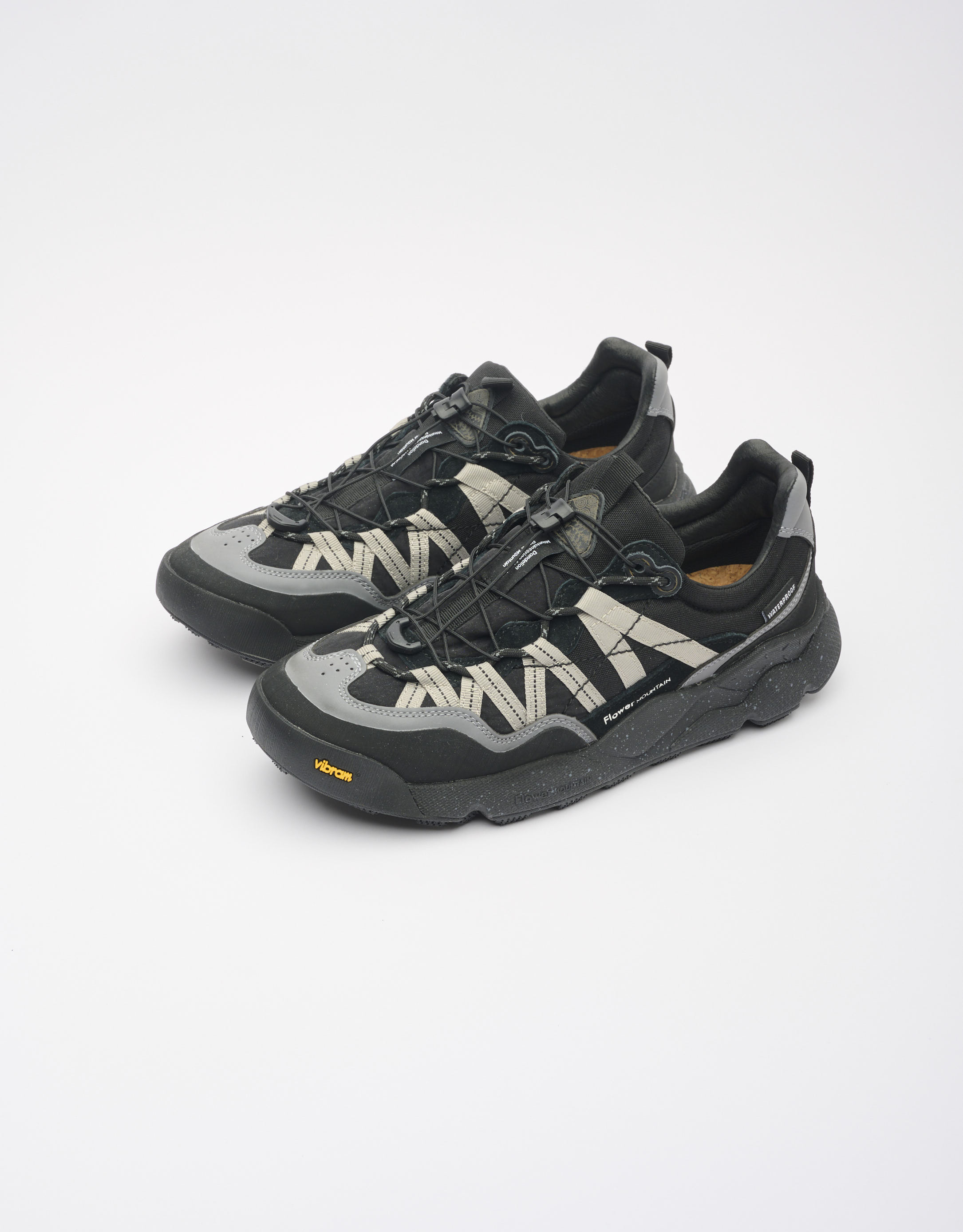 נעלי גברים - Flower Mountain - סניקרס זמש ובד IWANO - שחור אפור4