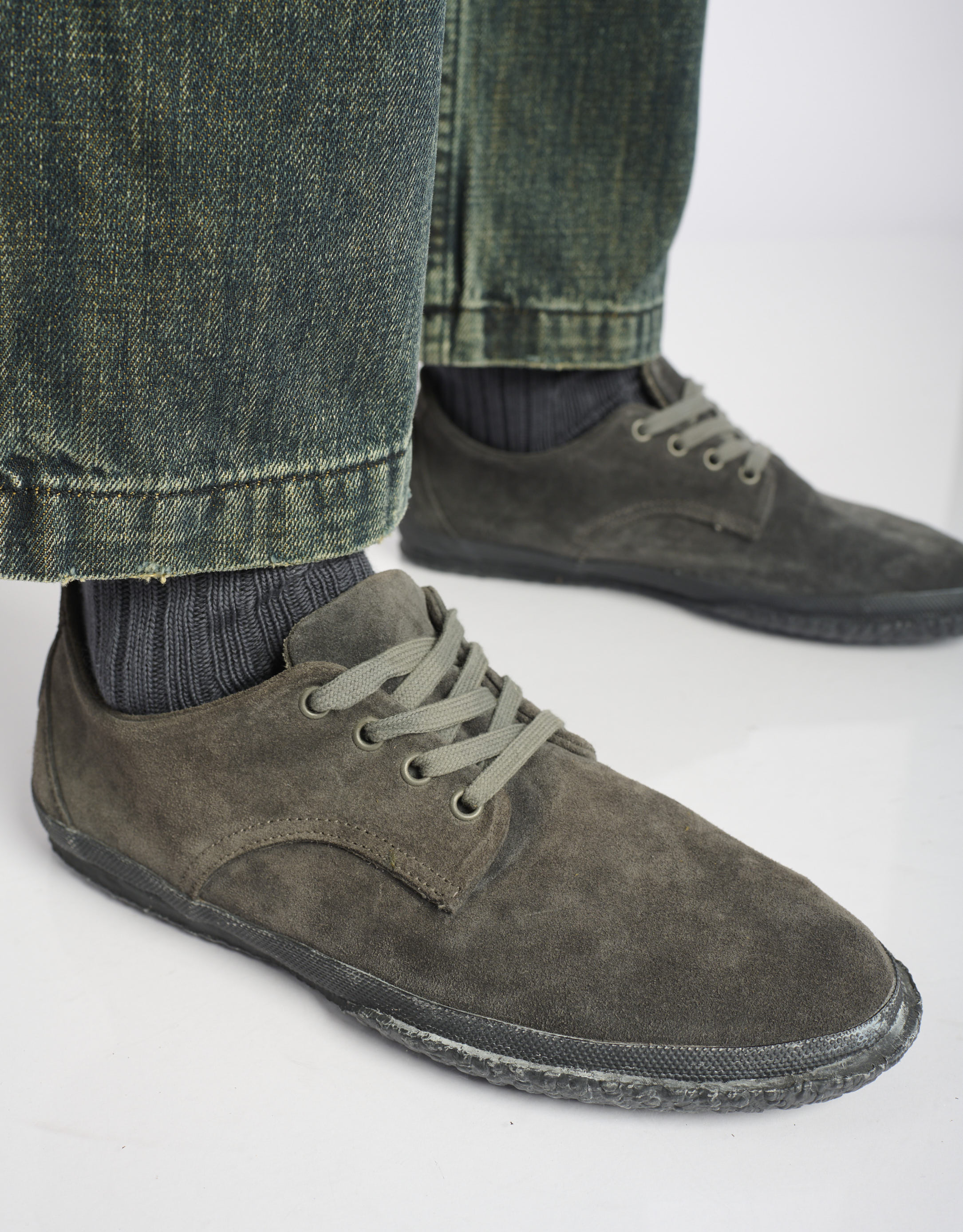 נעלי גברים - Aro - נעליים מזמש WILLY - אפור כהה1