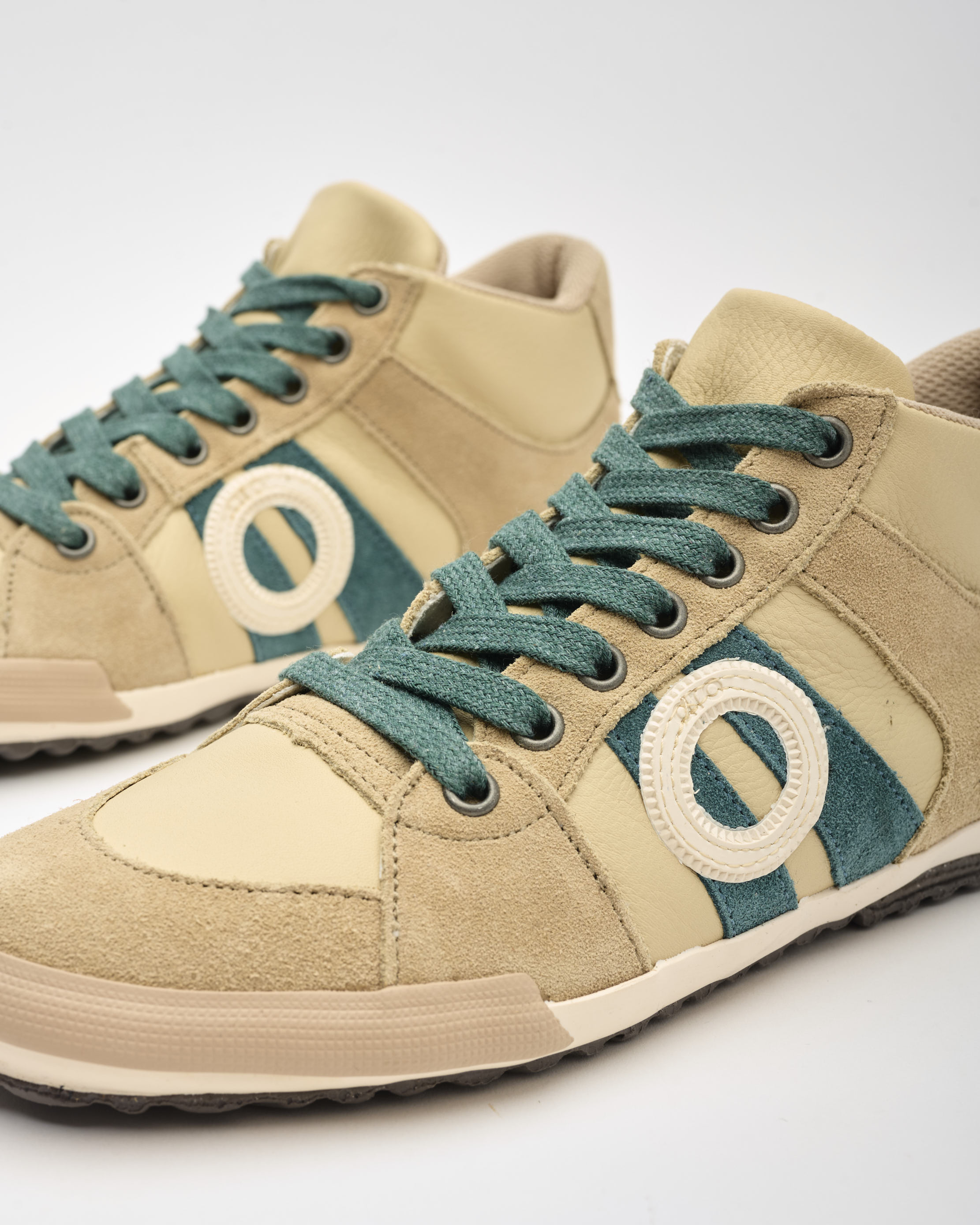 נעלי נשים - Aro - סניקרס גבוהות מעור  IDO - אבן4