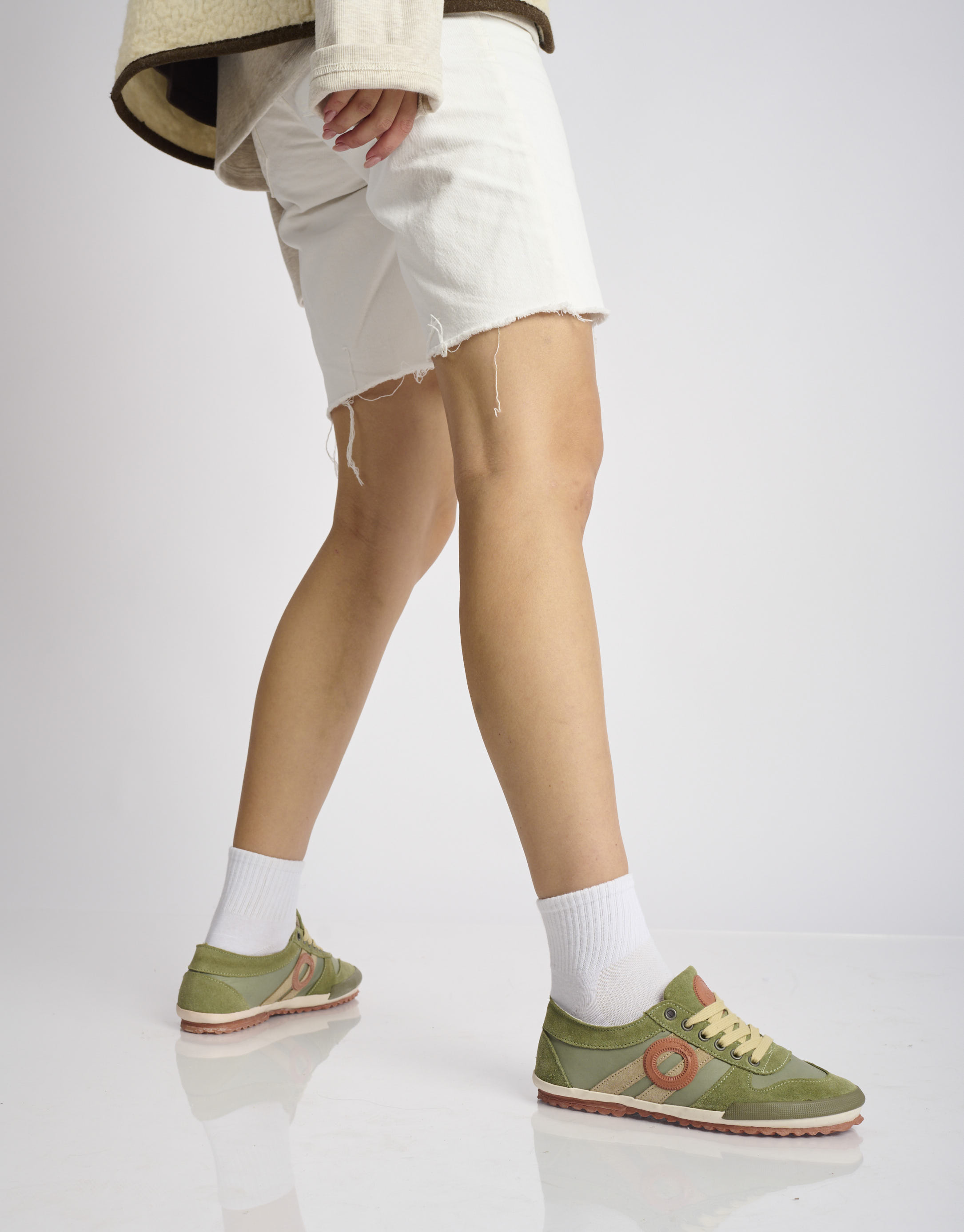 נעלי נשים - Aro - סניקרס נמוכות מעור IDO - זית3