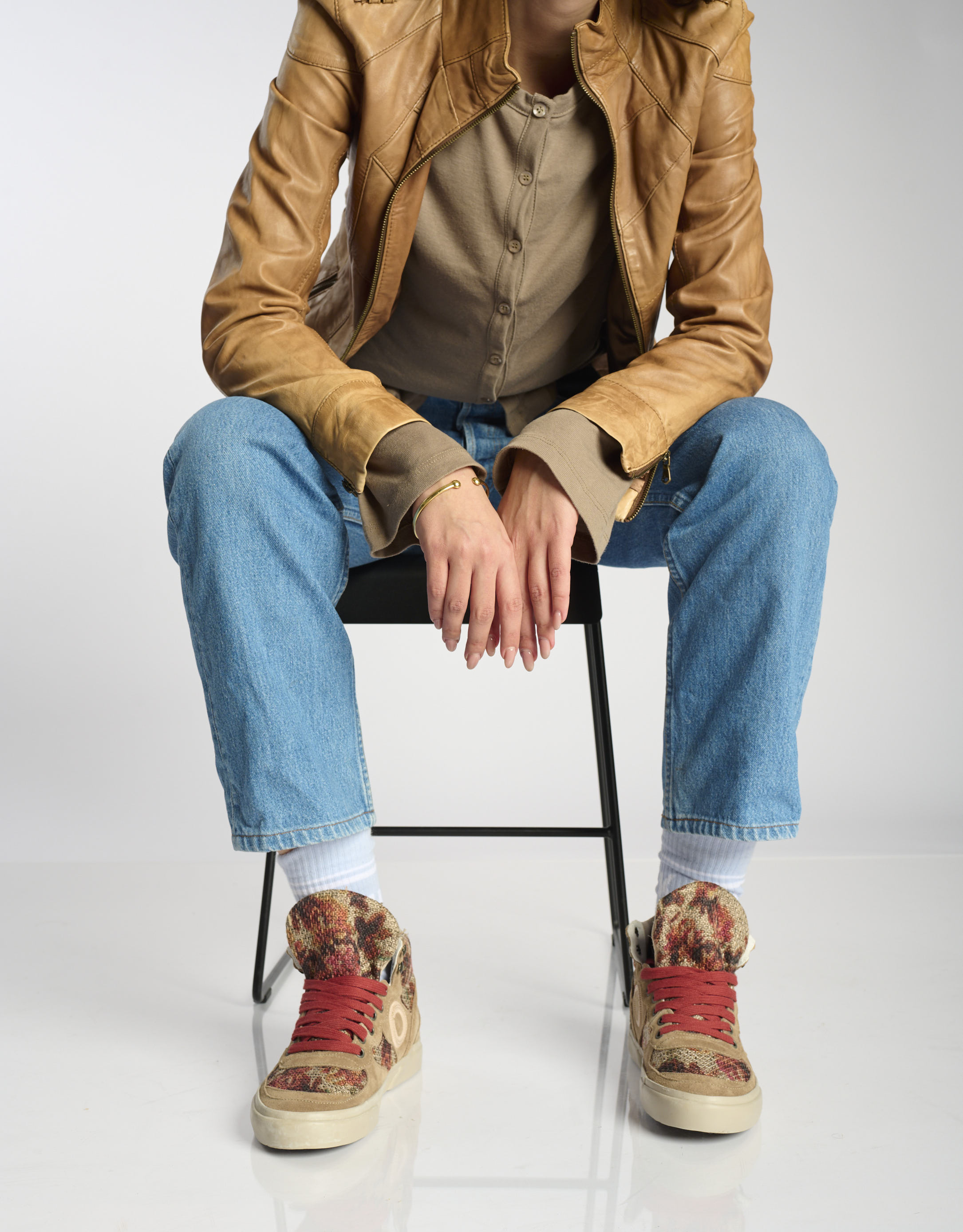 נעלי נשים - Aro - סניקרס פרחוניות EMMA - חום1