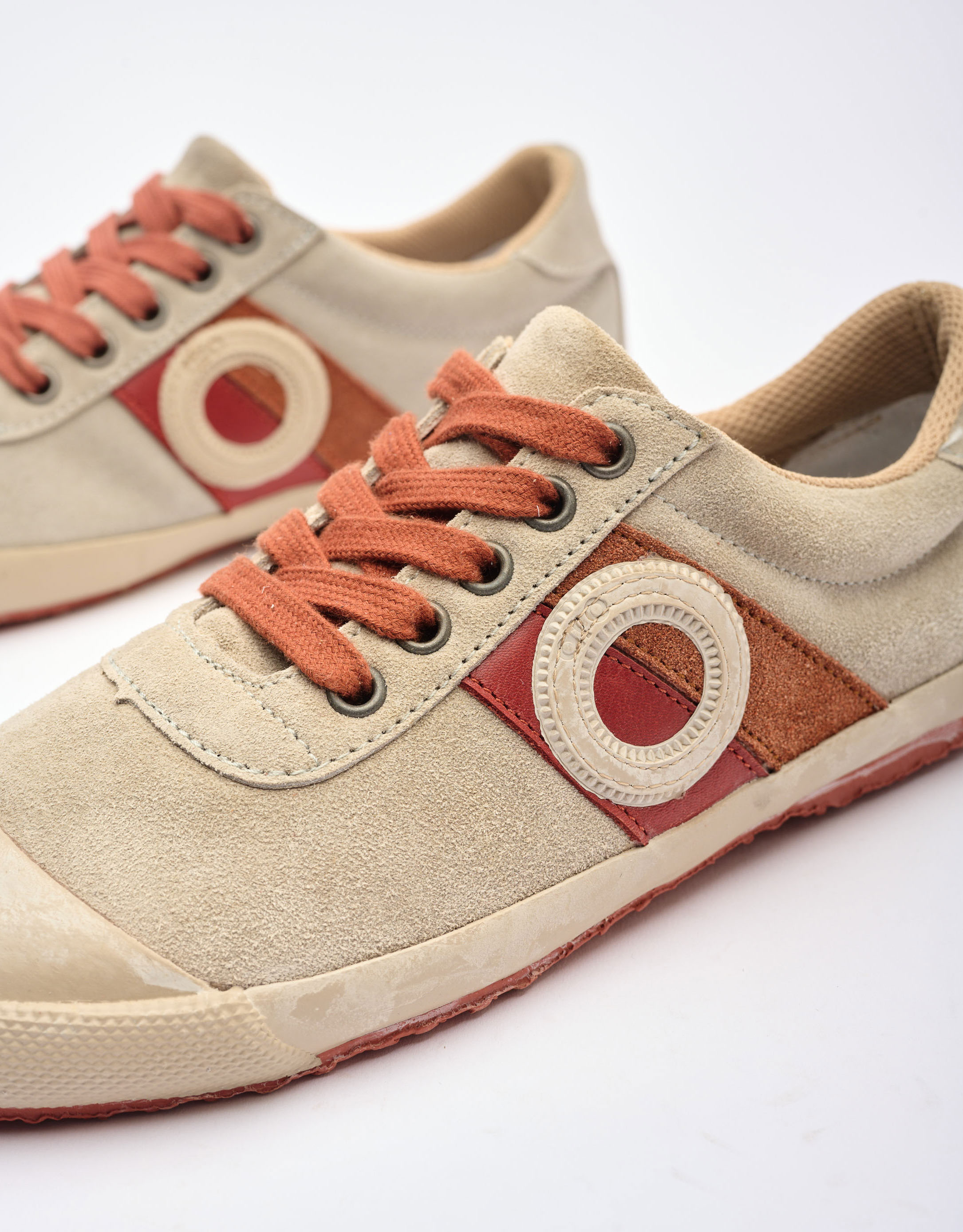 נעלי נשים - Aro - סניקרס זמש RAY - אבן1