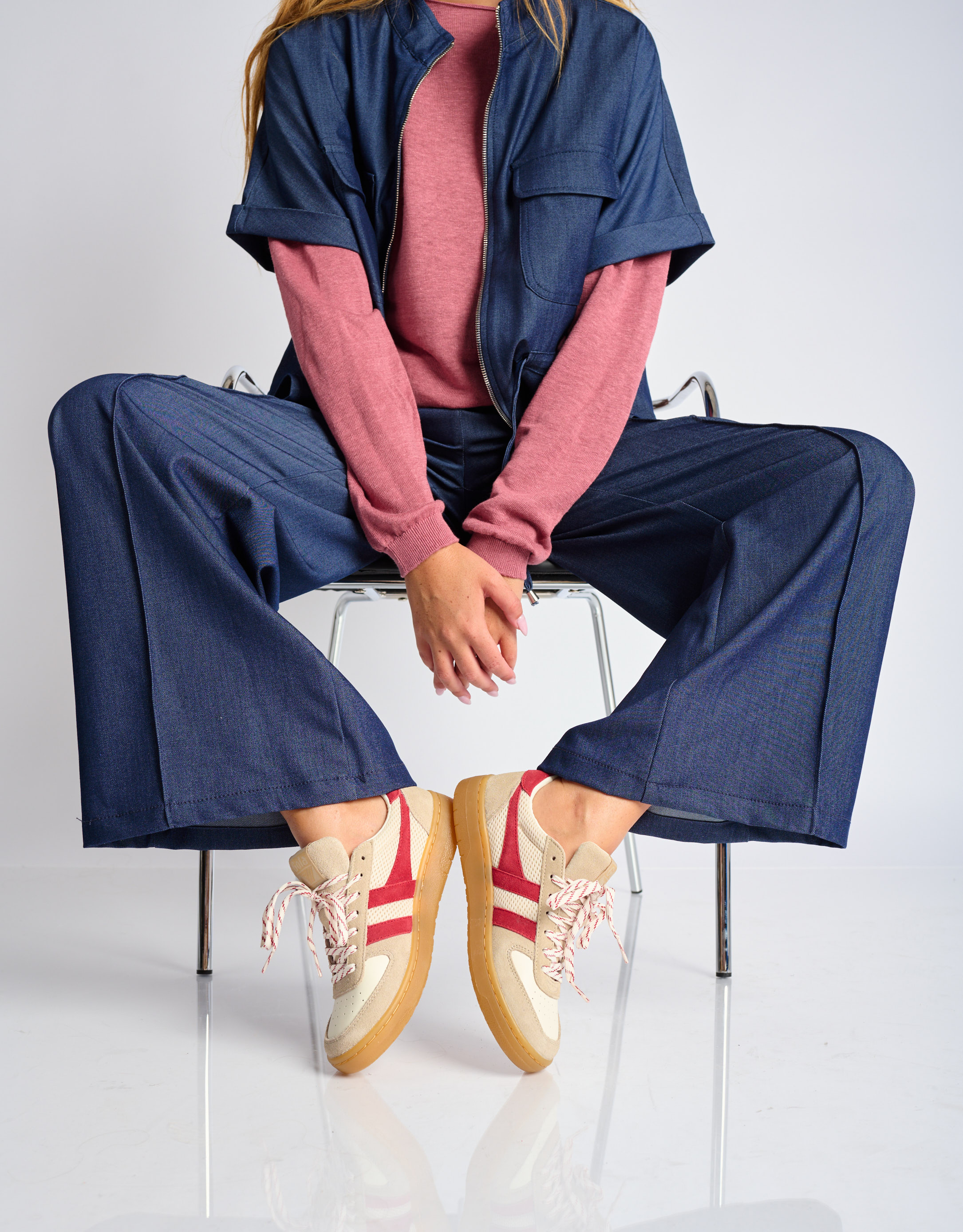 נעלי נשים - Gola - סניקרס בד וזמש HAWK 83 - לבן   אדום1