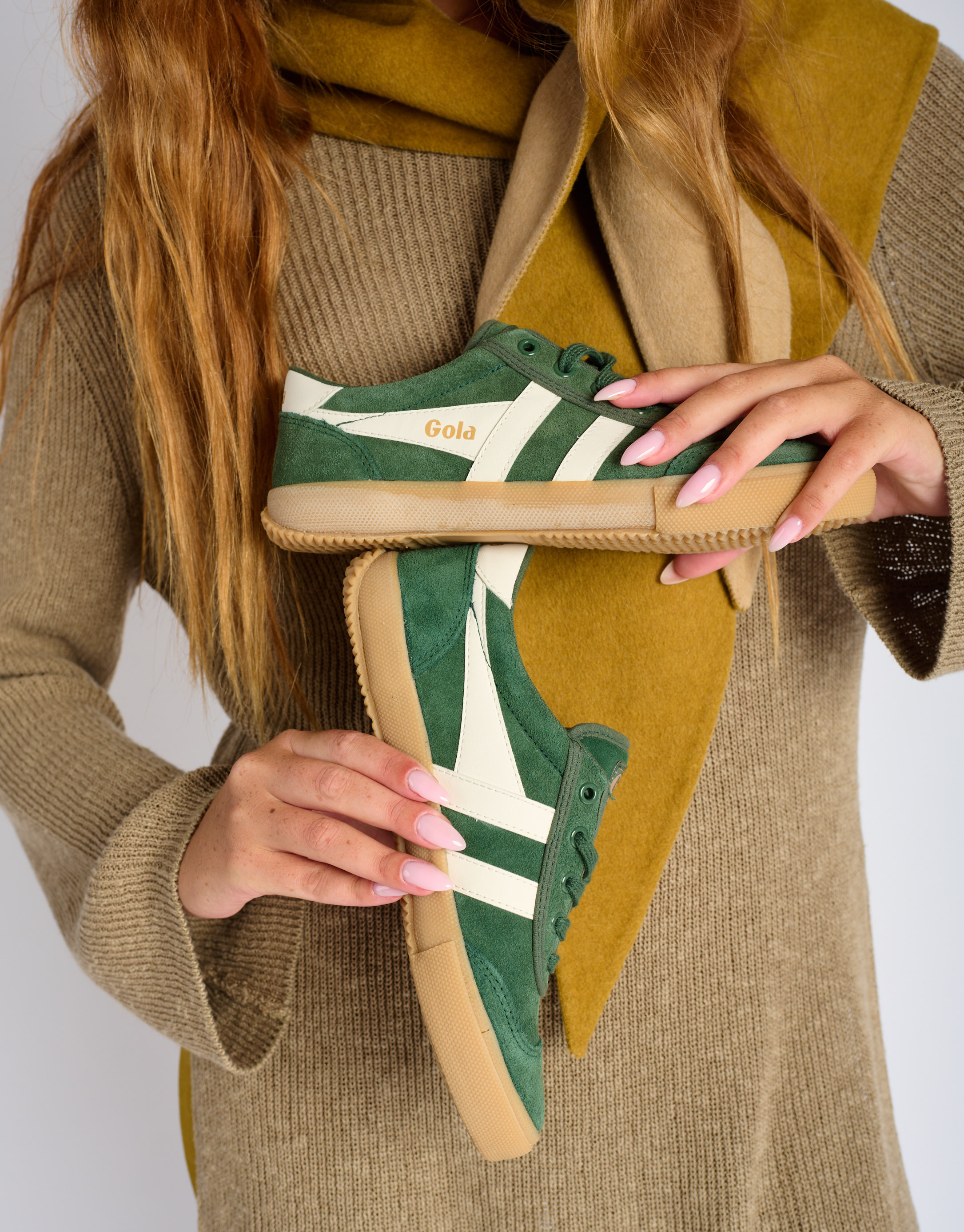 נעלי נשים - Gola - סניקרס זמש BADMINTON - ירוק1