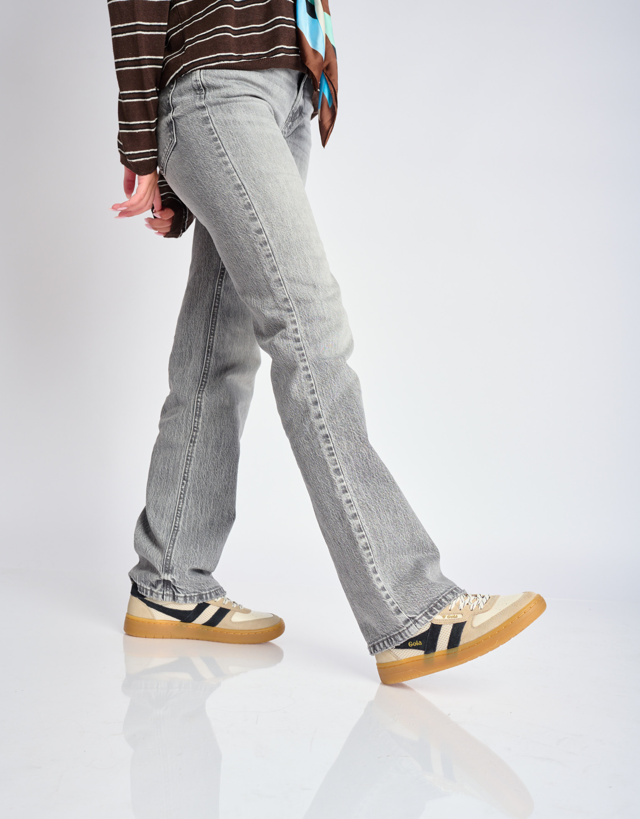 נעלי נשים - Gola - סניקרס בד וזמש HAWK 83 - לבן   שחור2