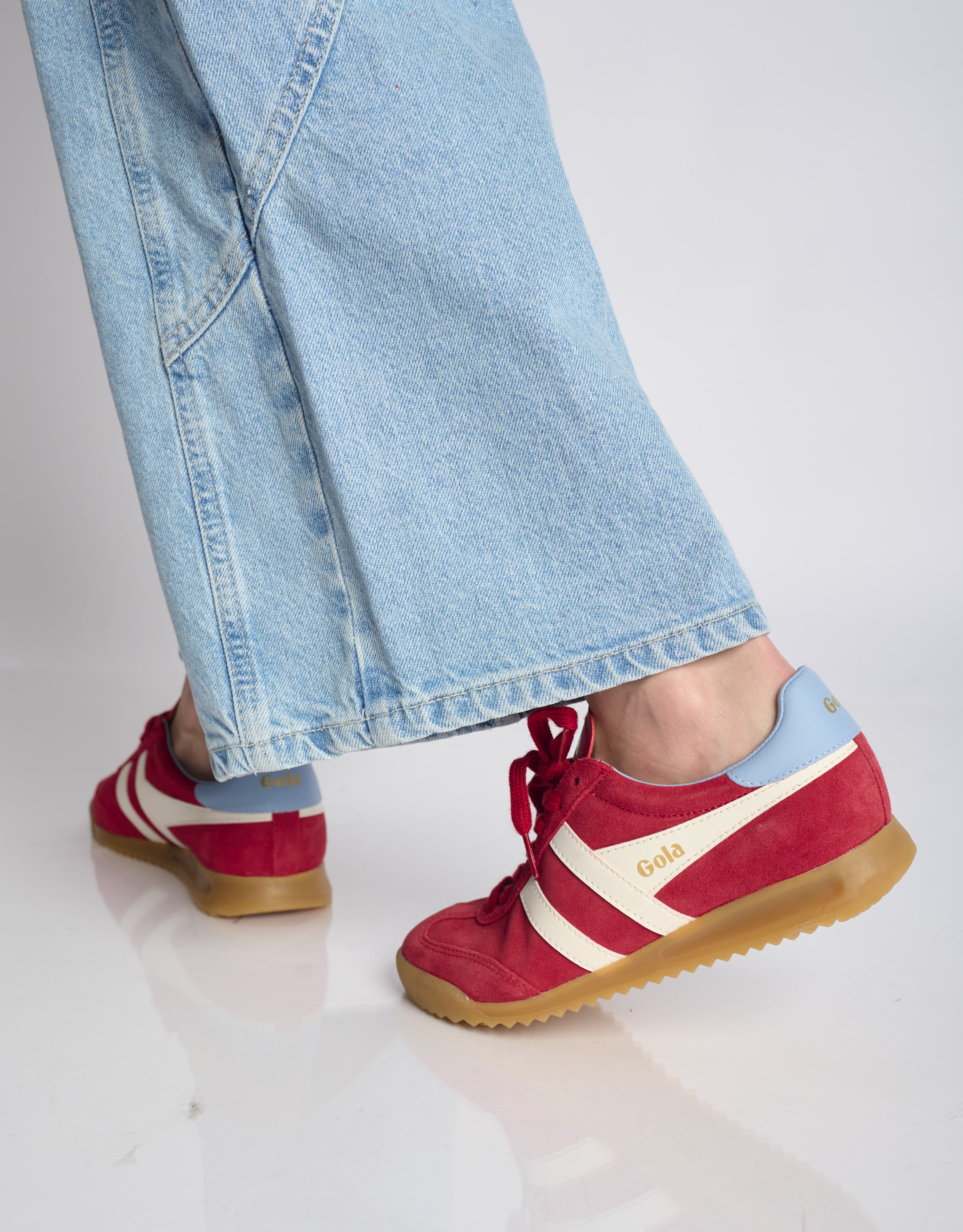 נעלי נשים - Gola - סניקרס זמש TORPEDO - אדום4
