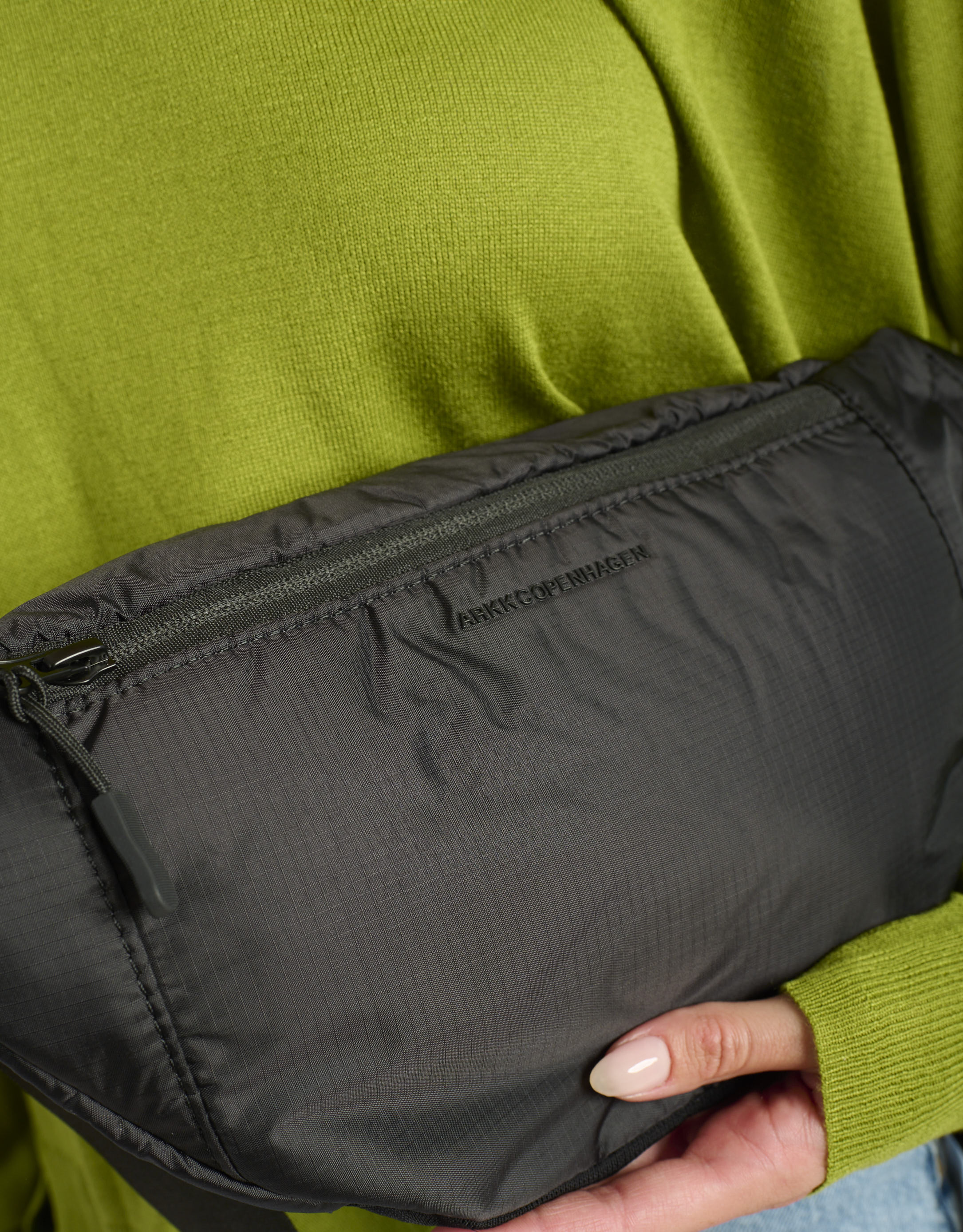 Arkk - תיק פאוצ' ניילון BUMBAG - שחור3