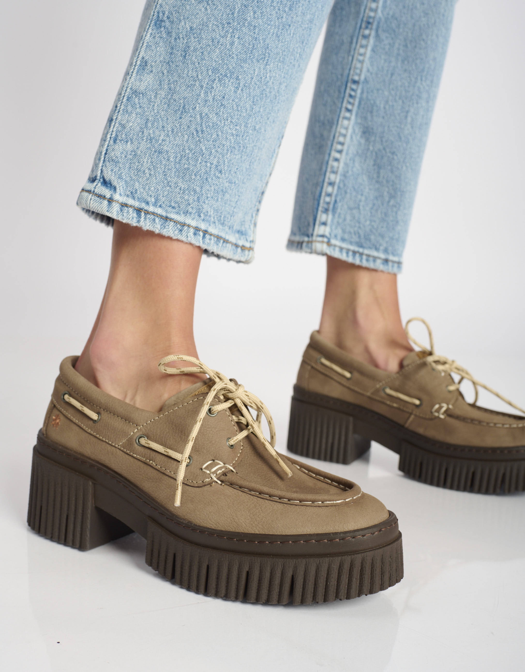 נעלי נשים - Art - נעלי מוקסין עם שרוך YORK - אפור חום1