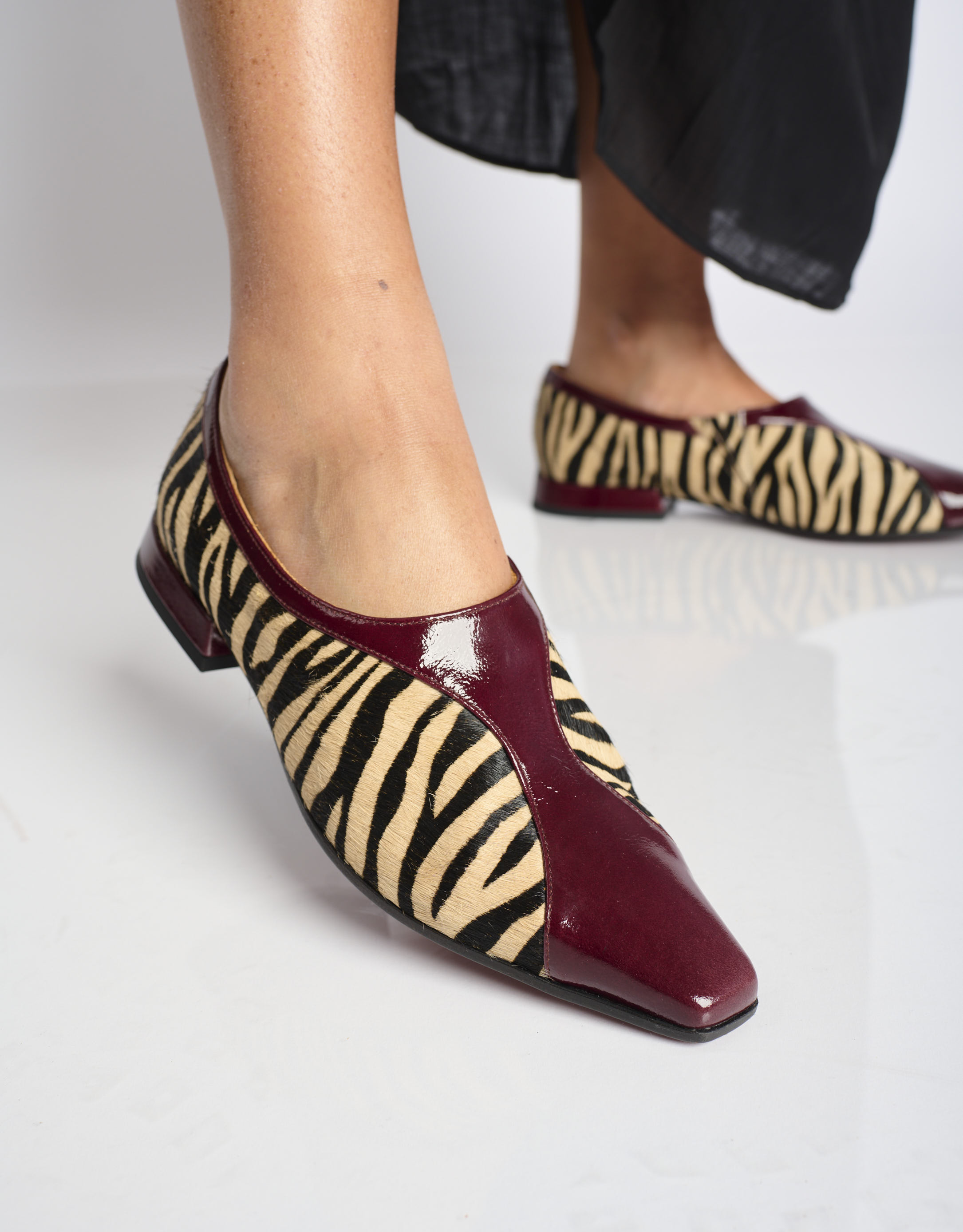 נעלי נשים - Chie Mihara - נעליים שטוחות GIANTE - זברה3