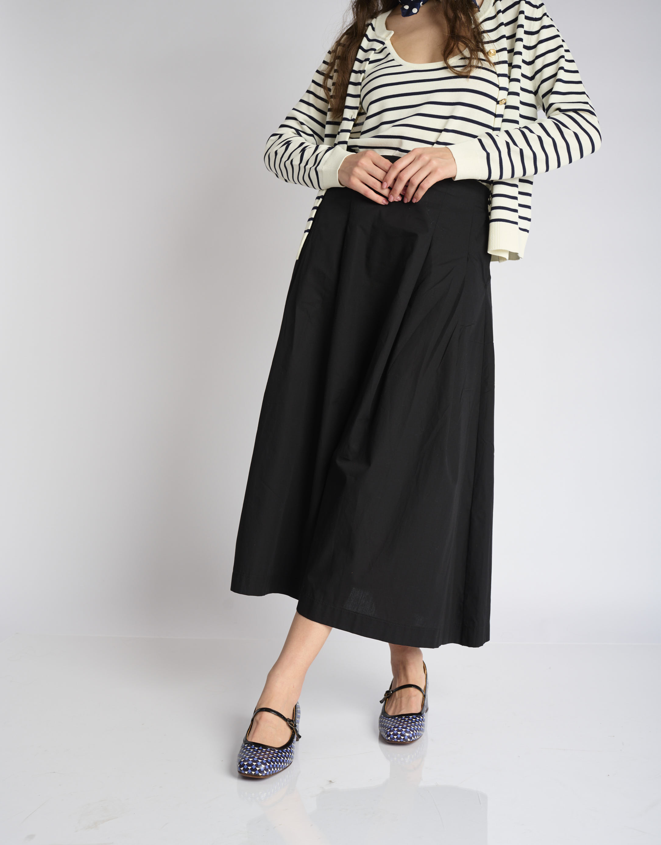 נעלי נשים - Chie Mihara - נעלי בובה עם עקב RENI - שחור כחול2