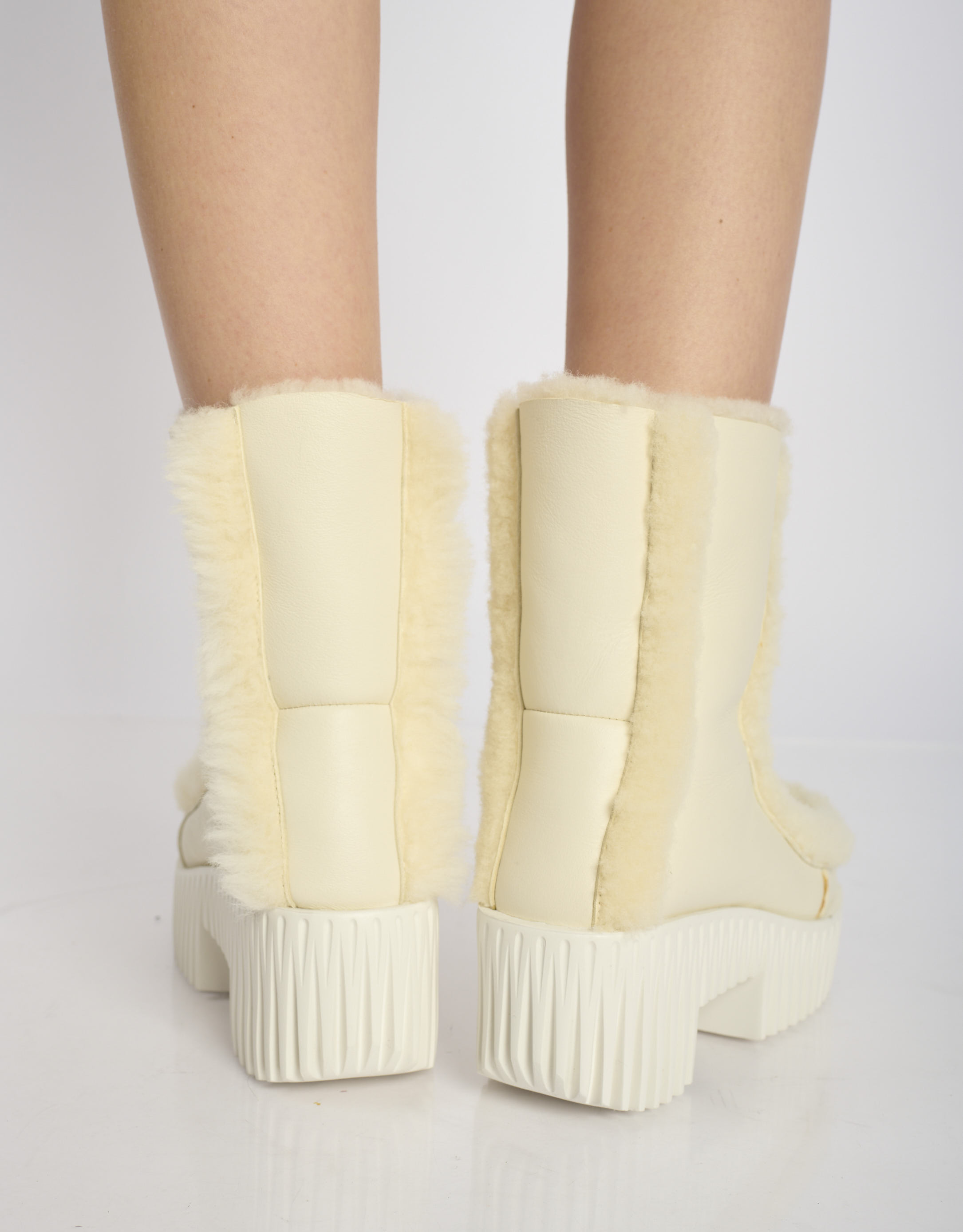 נעלי נשים - 4CCCCEES - מגפי זמש פרווה PLIA FERO - לבן4