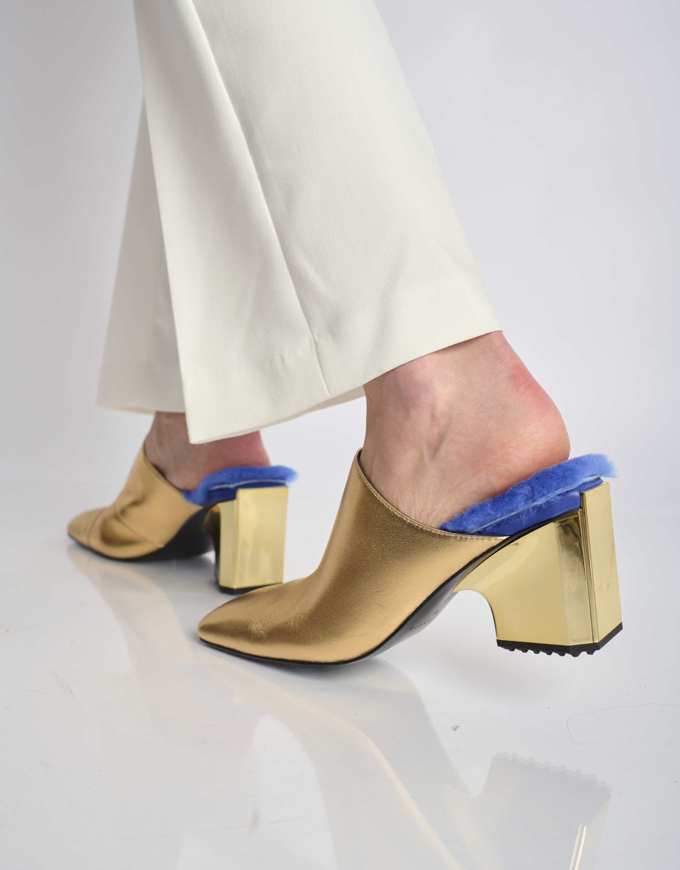 נעלי נשים - 4CCCCEES - כפכפי עקב MIRROR ELLA - זהב4