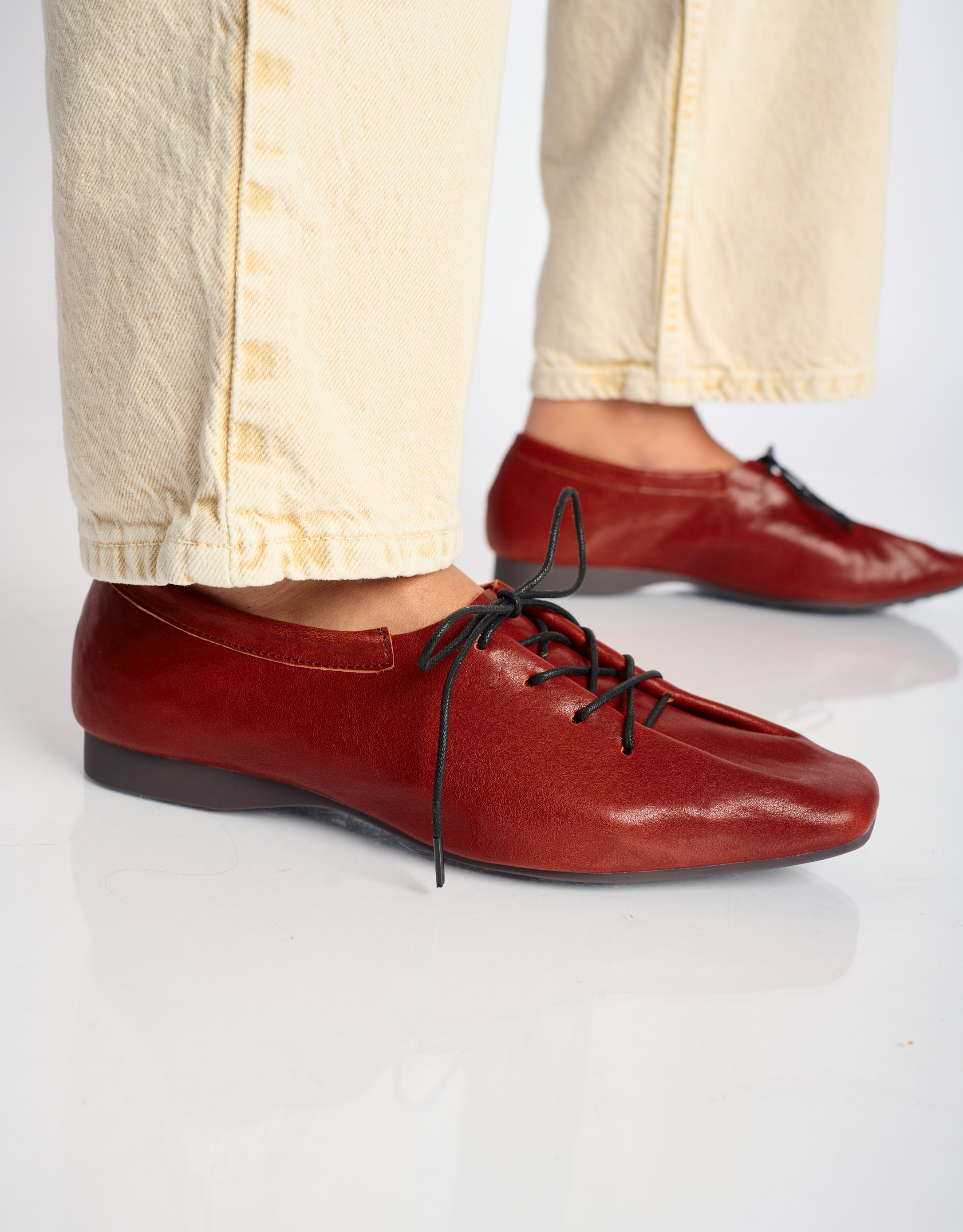 נעלי נשים - Yuko Imanishi - נעליים שטוחות CHUN - חמרה1