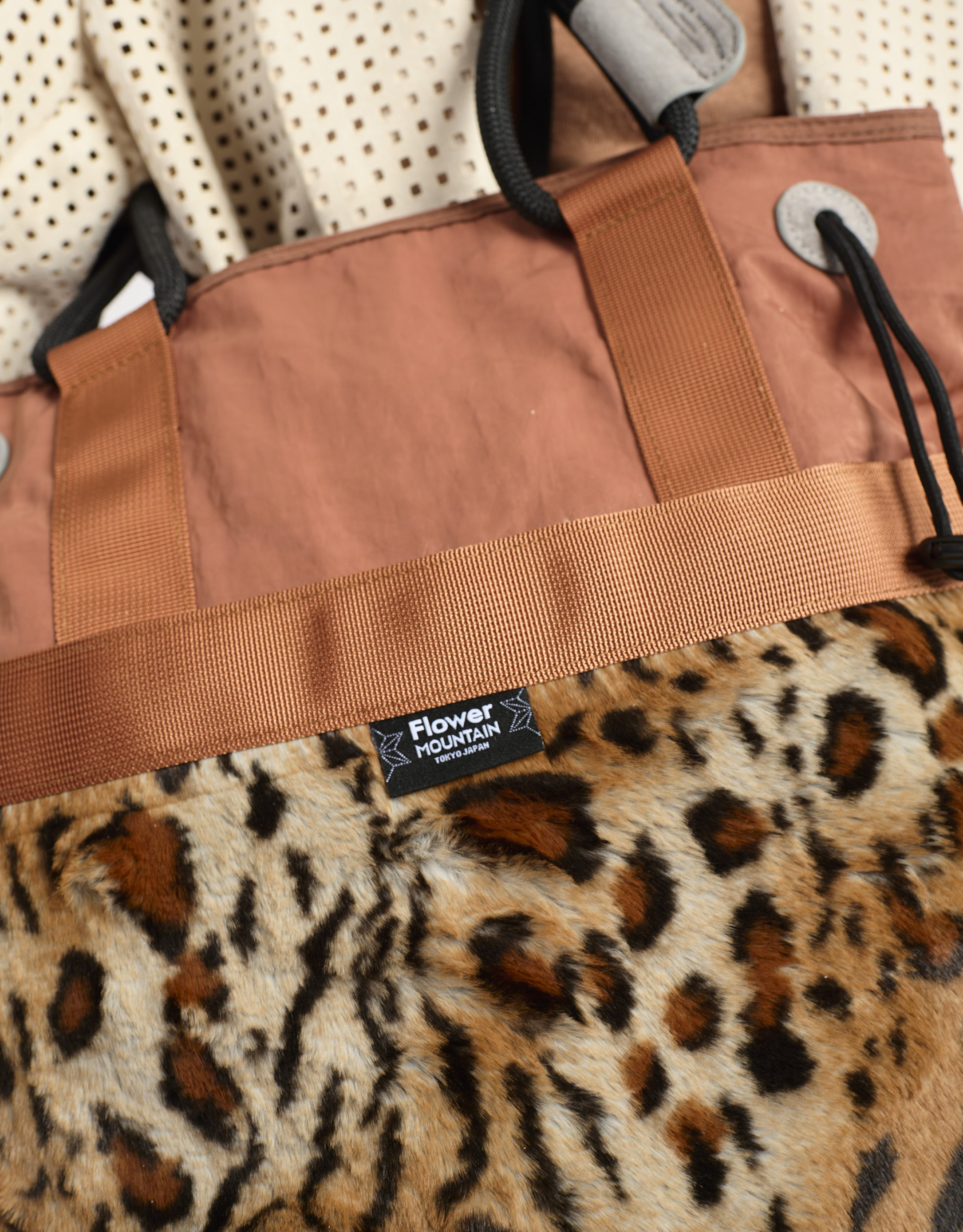 נעלי נשים - Flower Mountain - תיק צד TOTE FM - נמר4