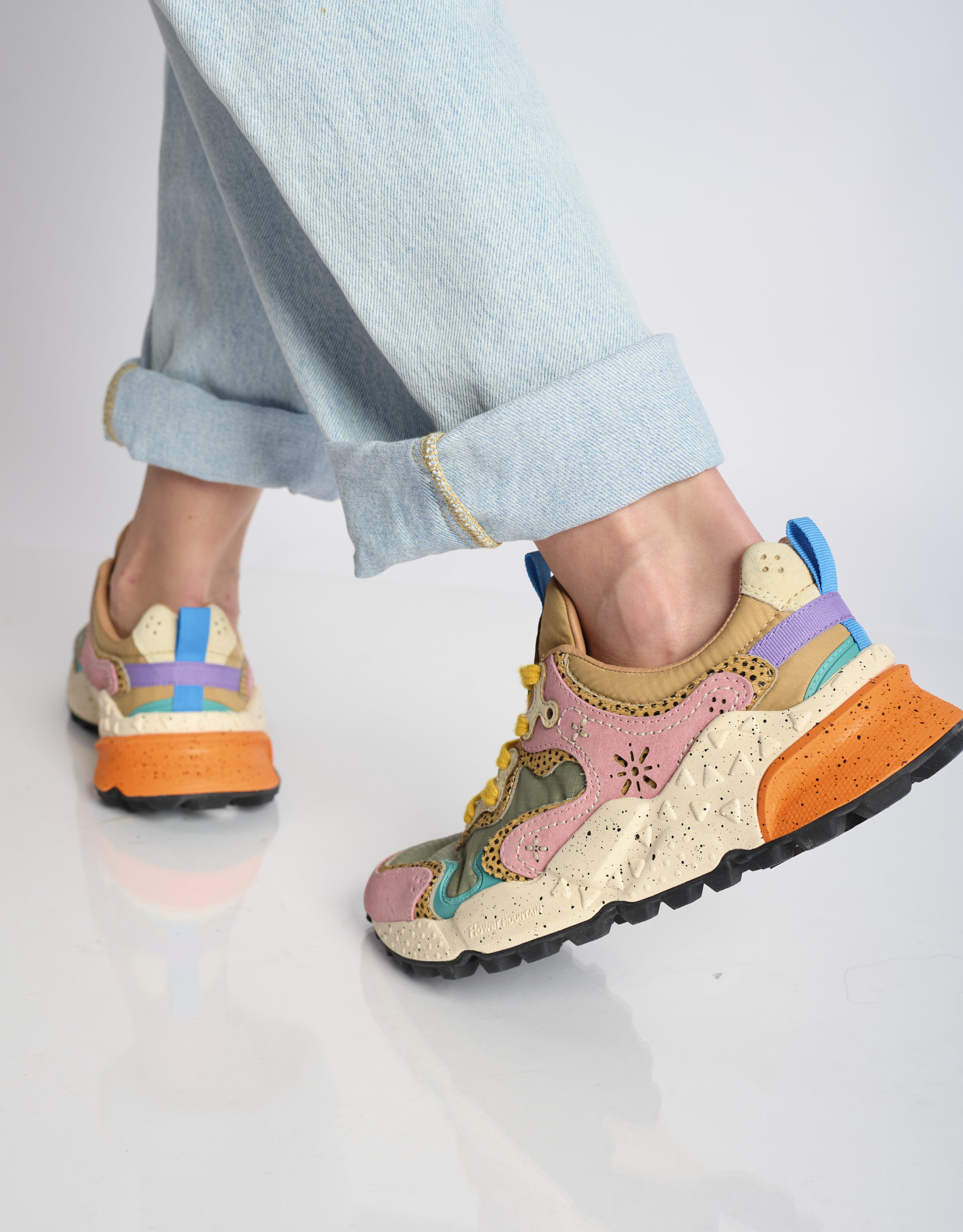 נעלי נשים - Flower Mountain - סניקרס זמש ובד RULIS - ירוק   ורוד1