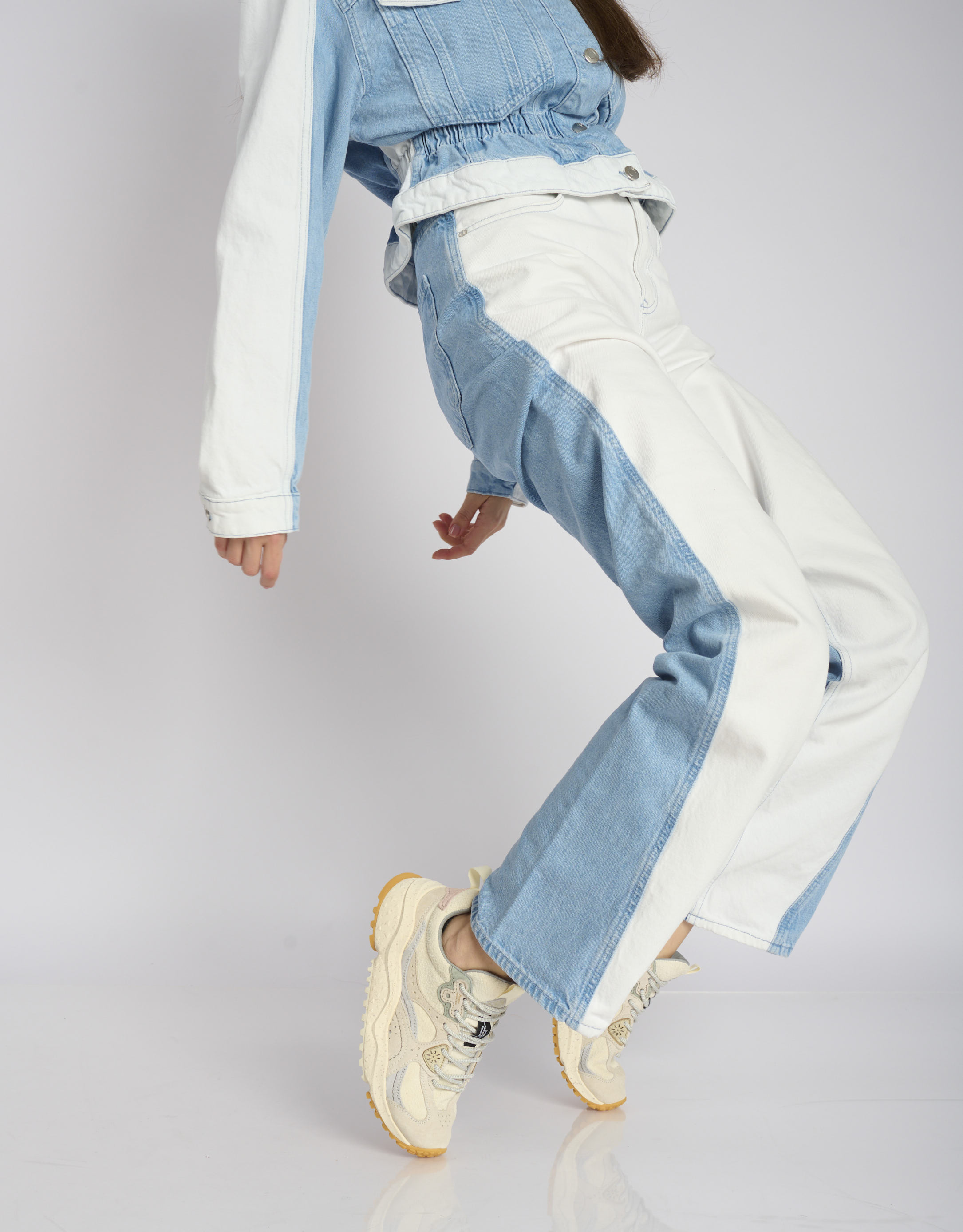 נעלי נשים - Flower Mountain - סניקרס זמש ובד WAVE - לבן1