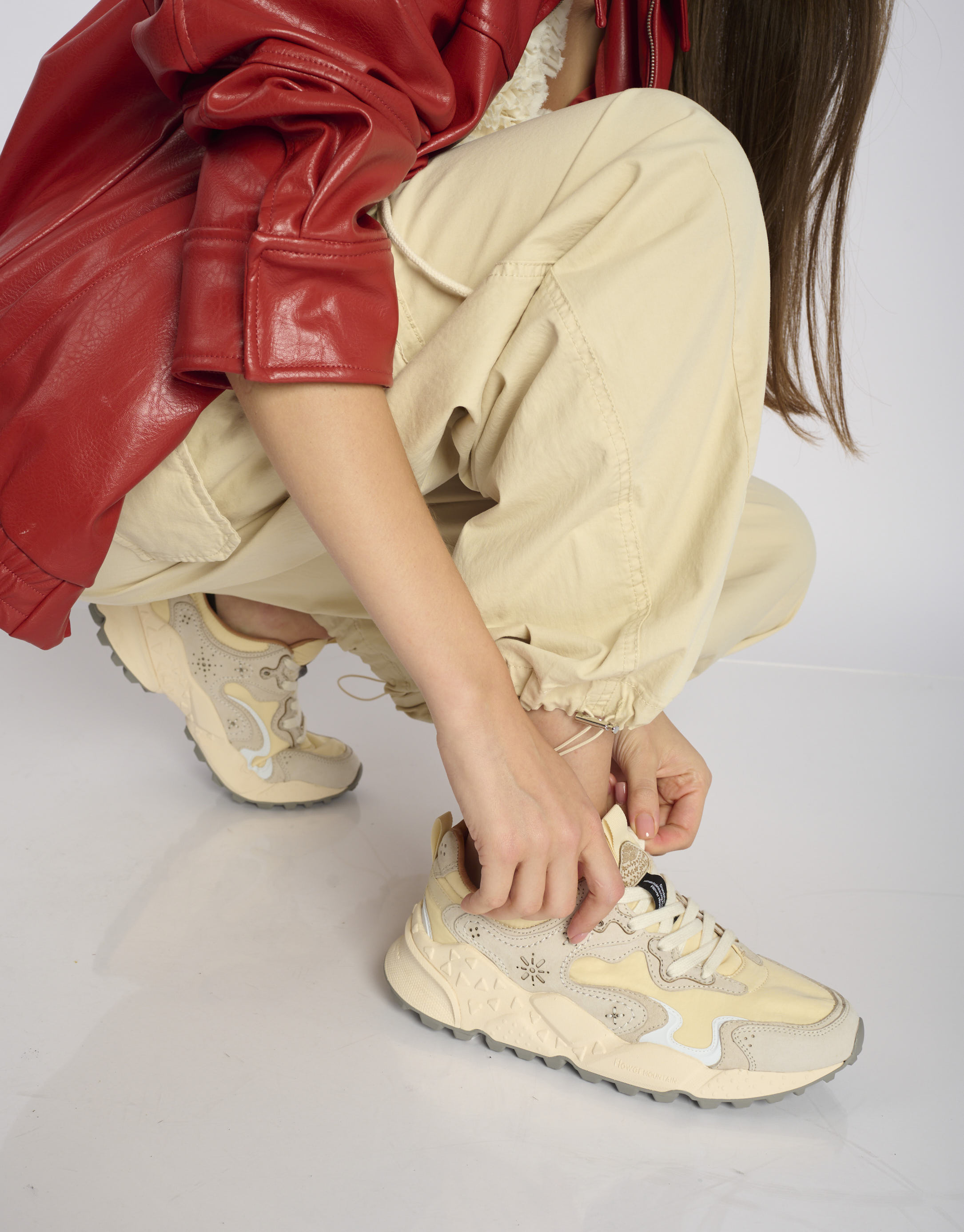 נעלי נשים - Flower Mountain - סניקרס זמש ובד RULIS - אופוויט1