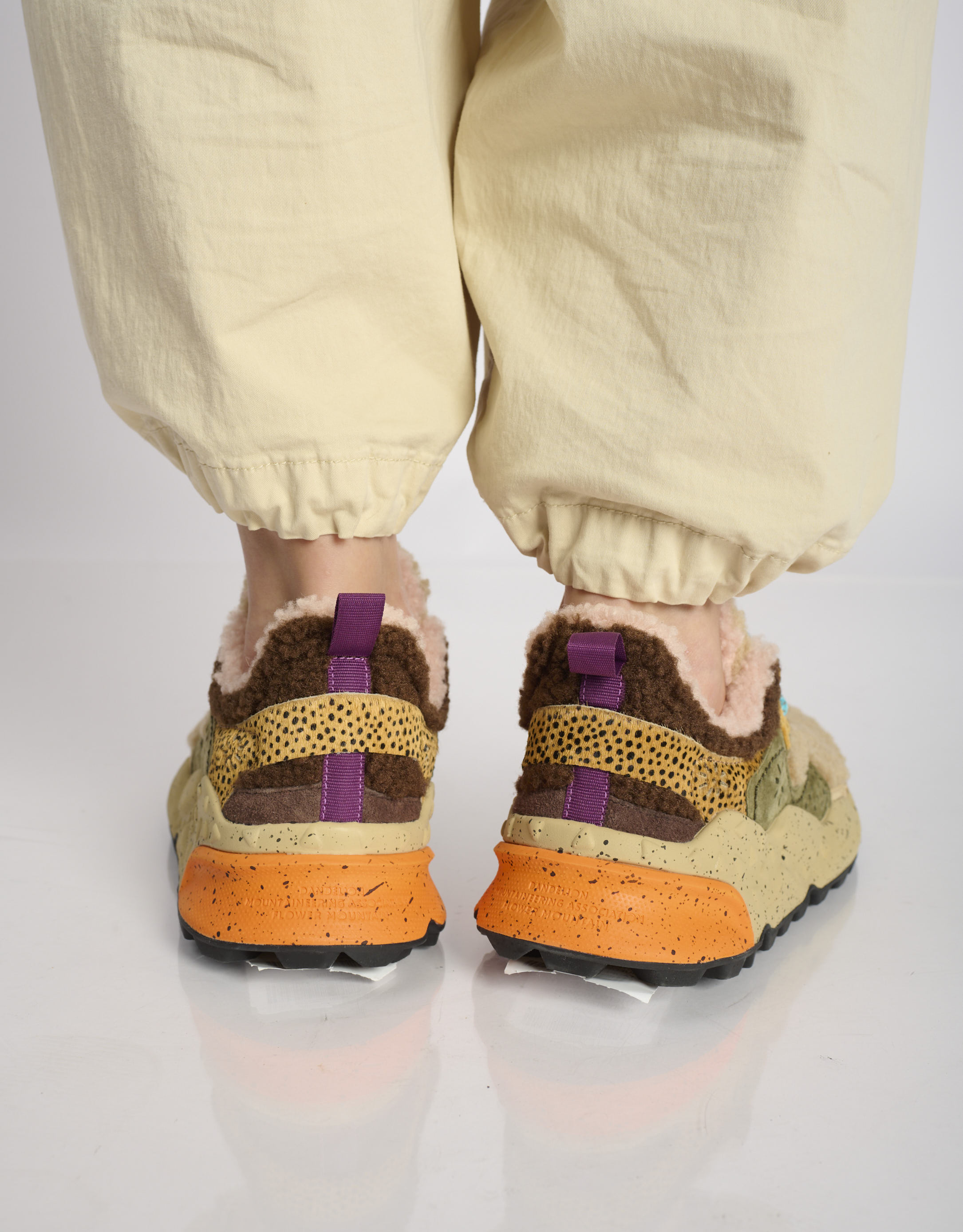 נעלי נשים - Flower Mountain - סניקרס KOTETSU טדי - בז'   חום3