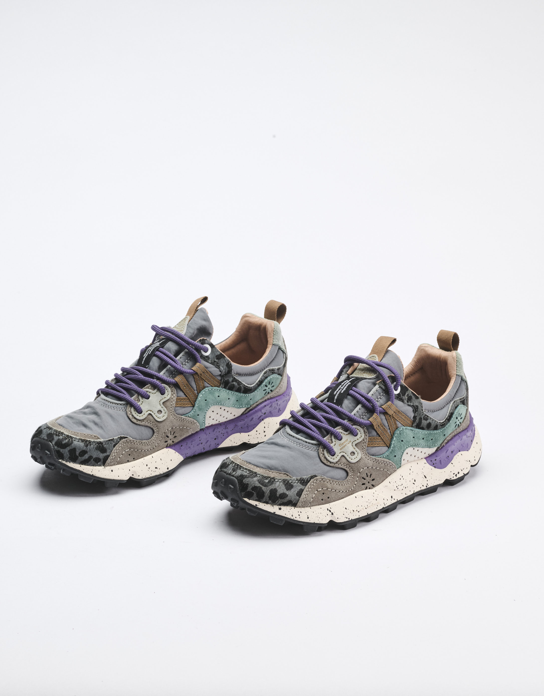 נעלי נשים - Flower Mountain - סניקרס מנומרות YAMANO - אפור2