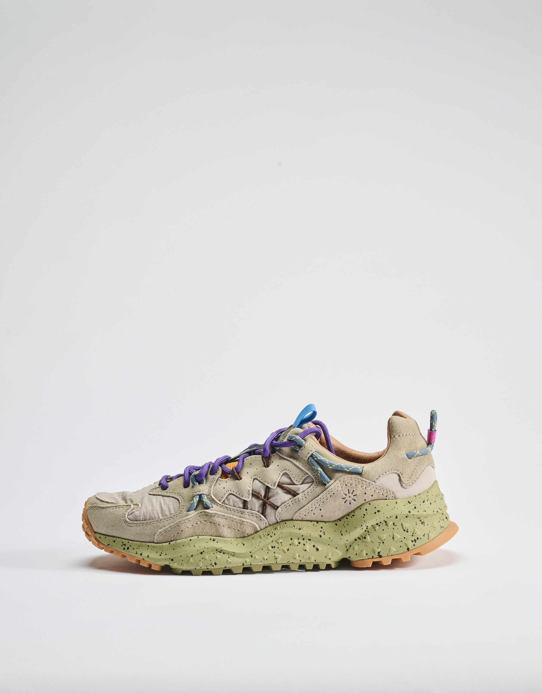 נעלי נשים - Flower Mountain - סניקרס זמש ובד YMABUSHI - אפור חום2