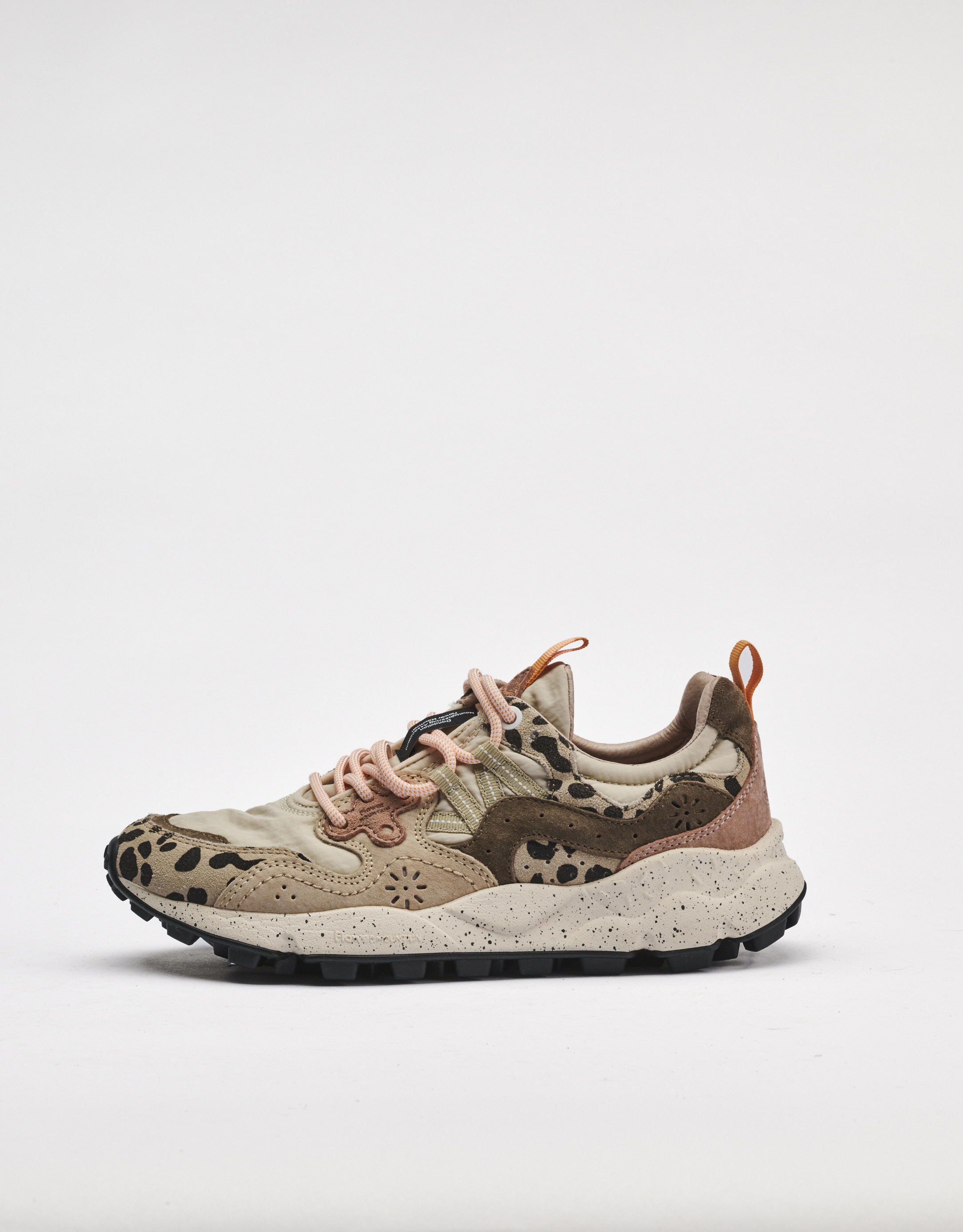 נעלי נשים - Flower Mountain - סניקרס מנומרות YAMANO - בז'   חום4