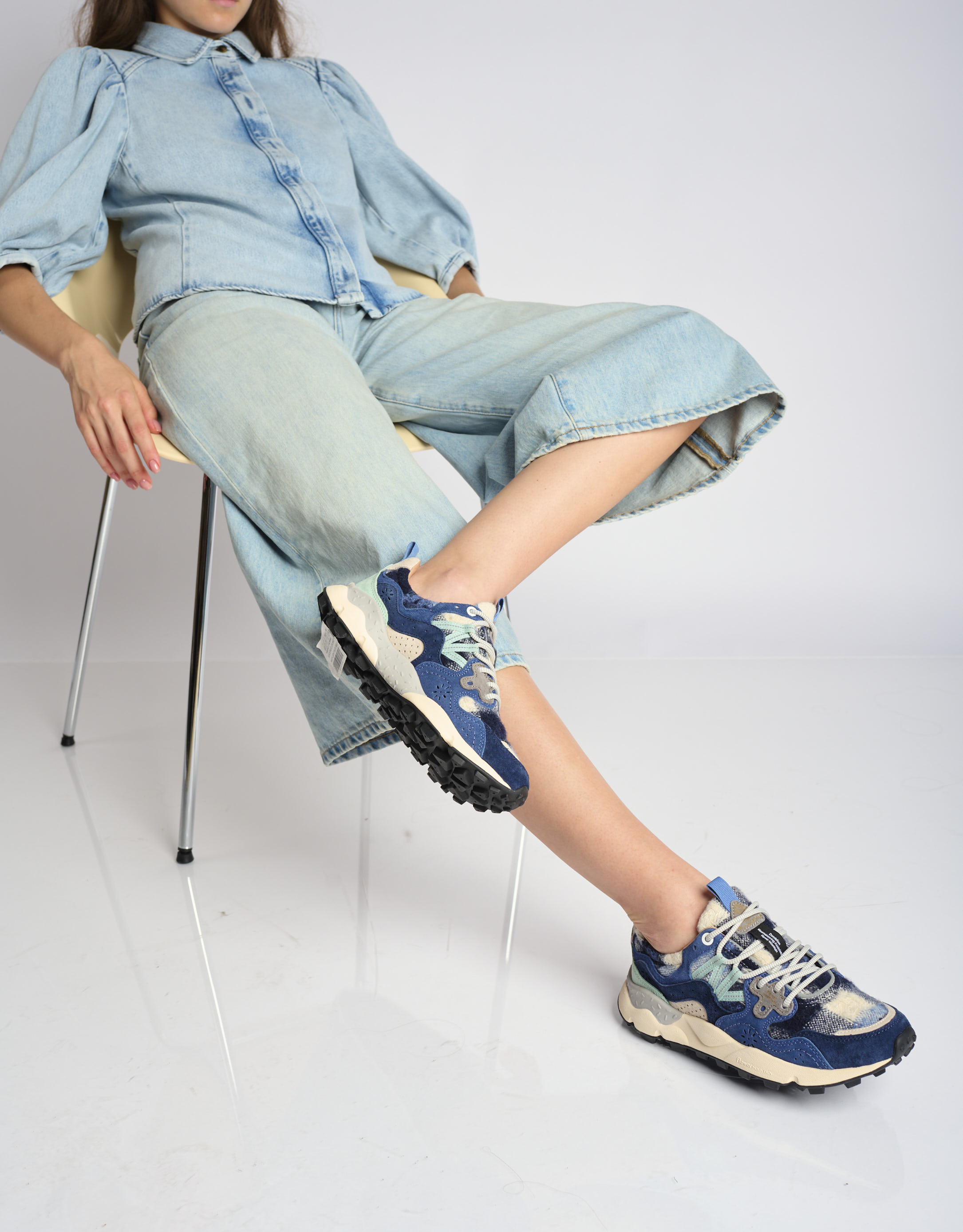 נעלי נשים - Flower Mountain - סניקרס עור וצמר YAMANO - כחול1