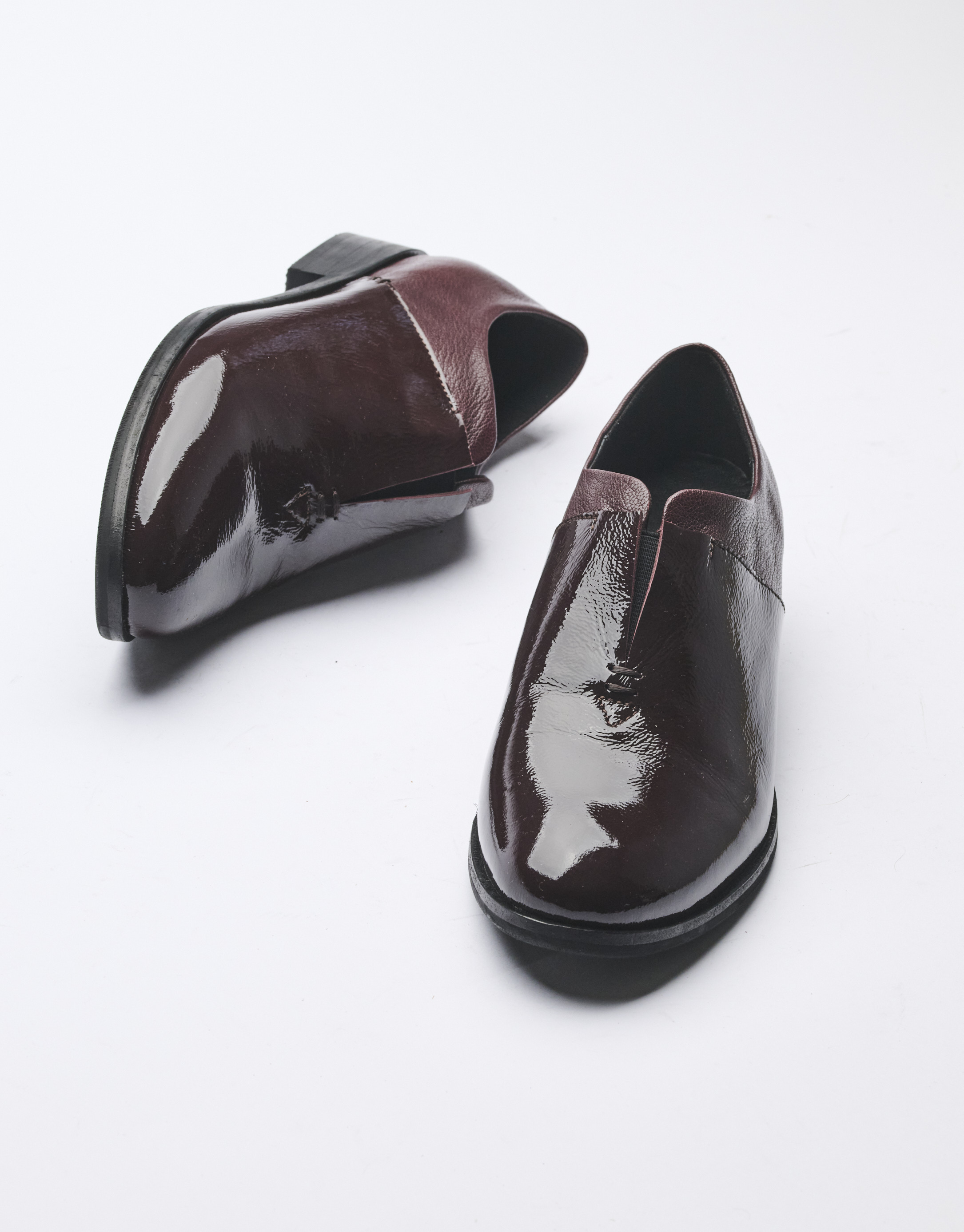 נעלי נשים - Yuko Imanishi - נעליים  מבריקות RIKO - בורדו2