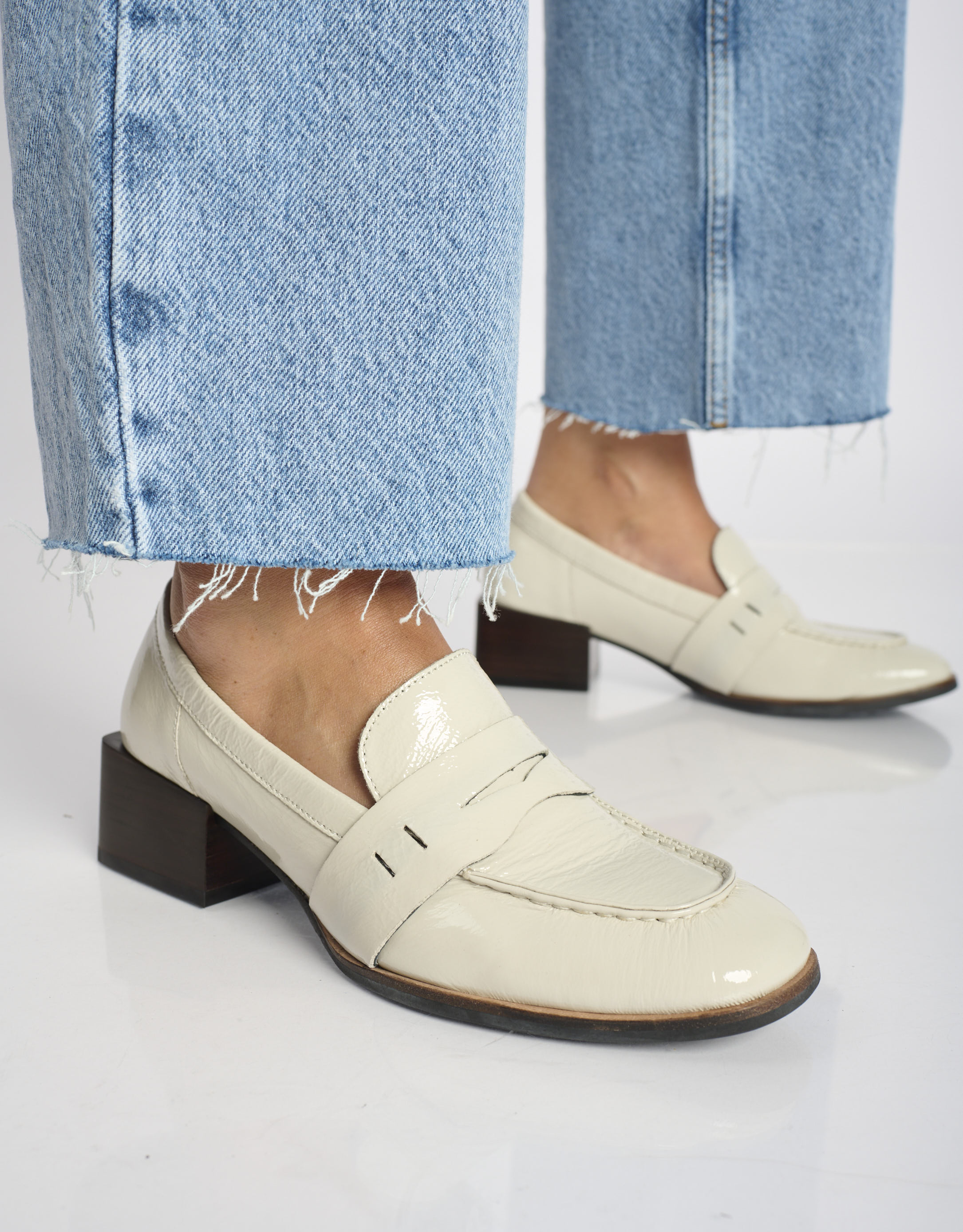 נעלי נשים - Yuko Imanishi - נעלי עור מבריקות RURI - אופוויט4