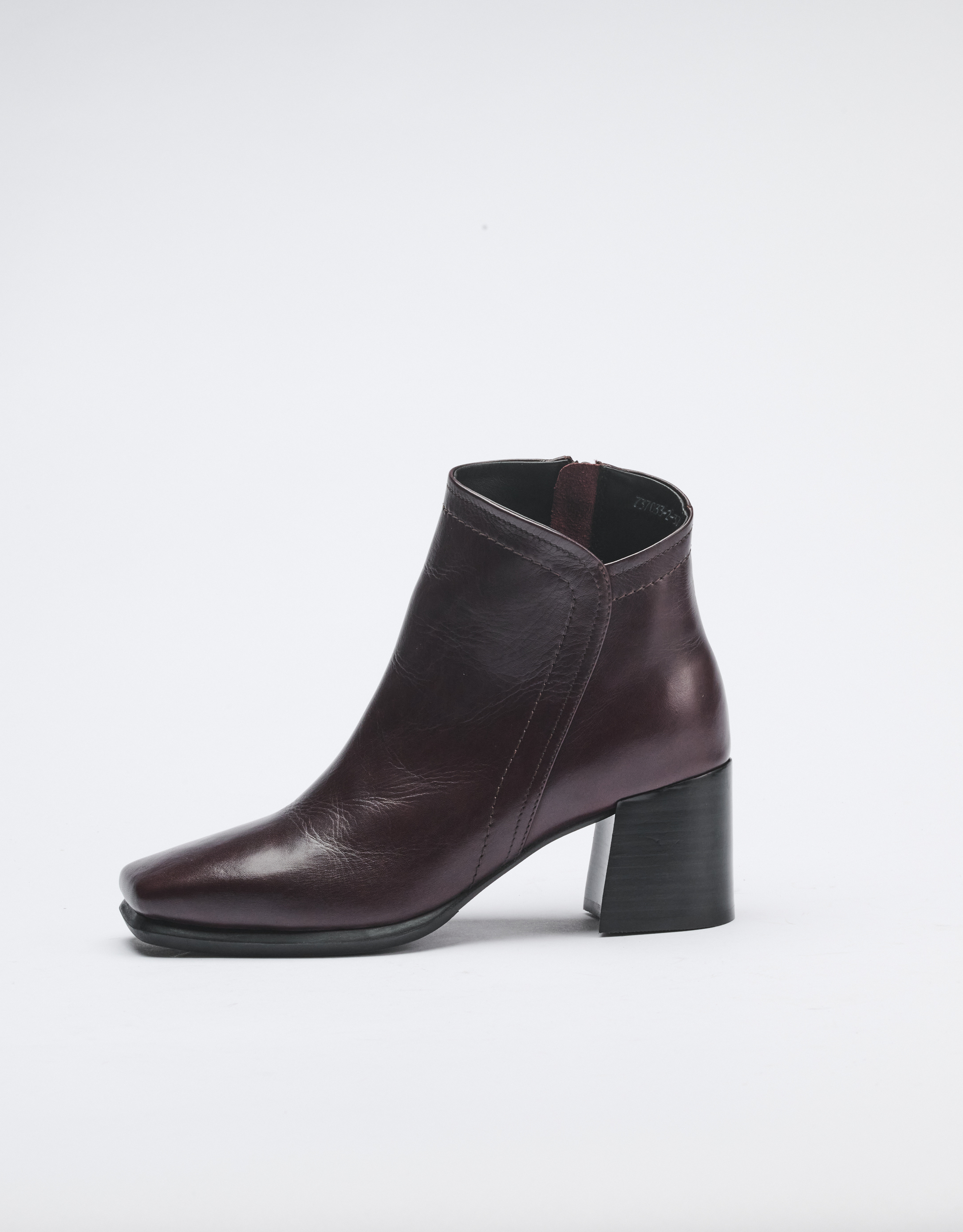 נעלי נשים - Yuko Imanishi - מגפונים עם עקב ORI - בורדו2