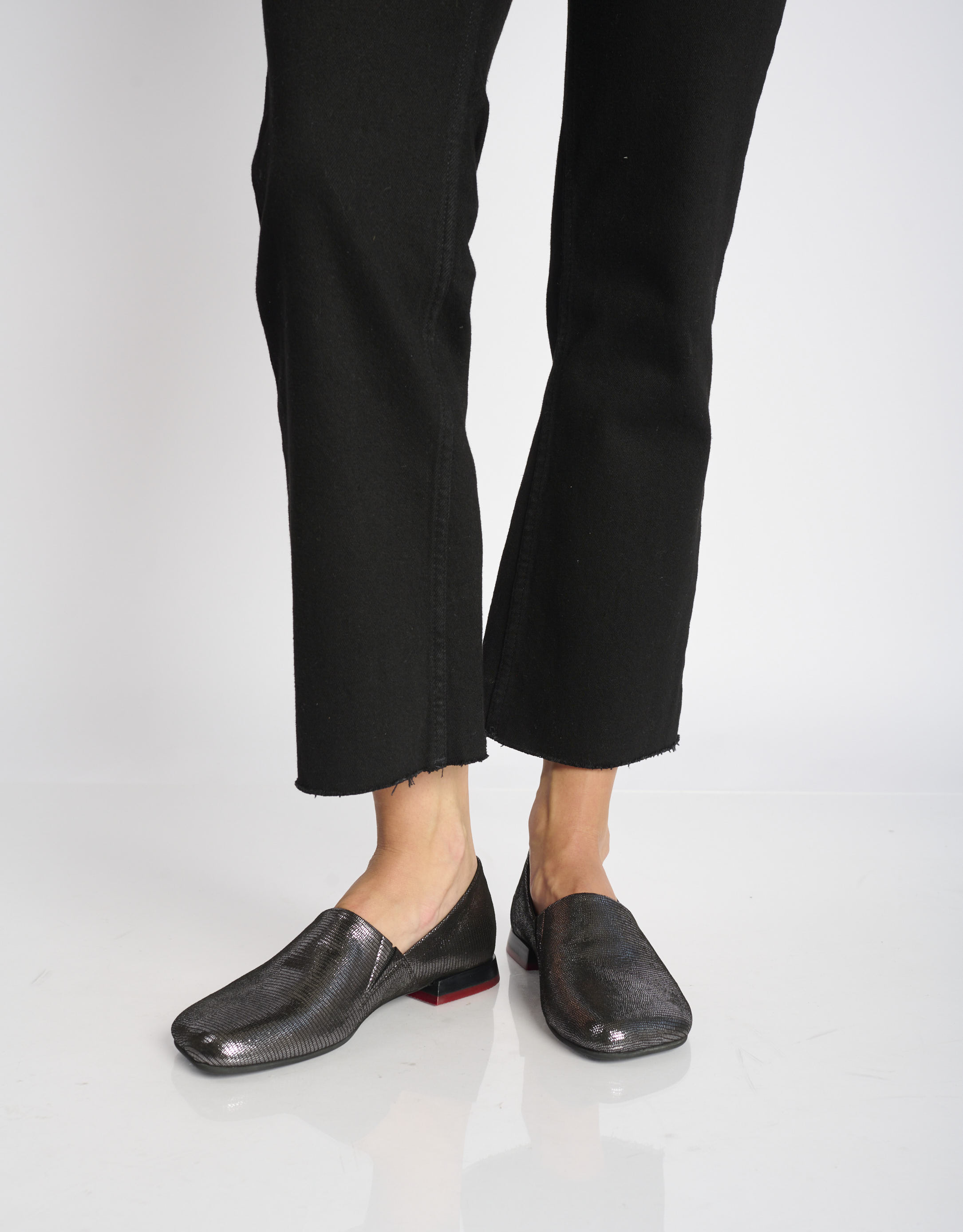 נעלי נשים - Yuko Imanishi - נעליים שטוחות KEO - שחור מטאלי3