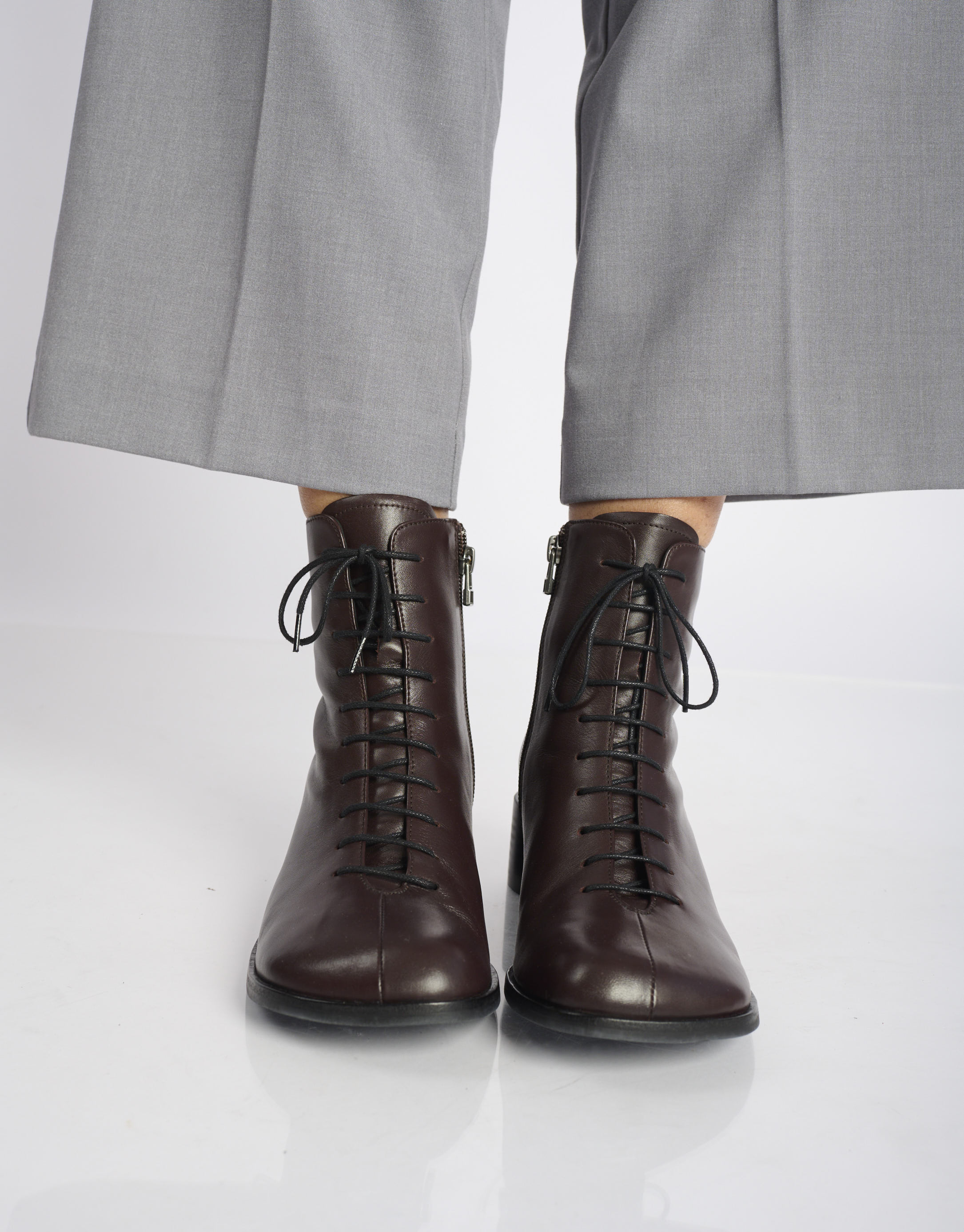 נעלי נשים - Yuko Imanishi - מגפוני עקב ושרוכים KOU - חציל3