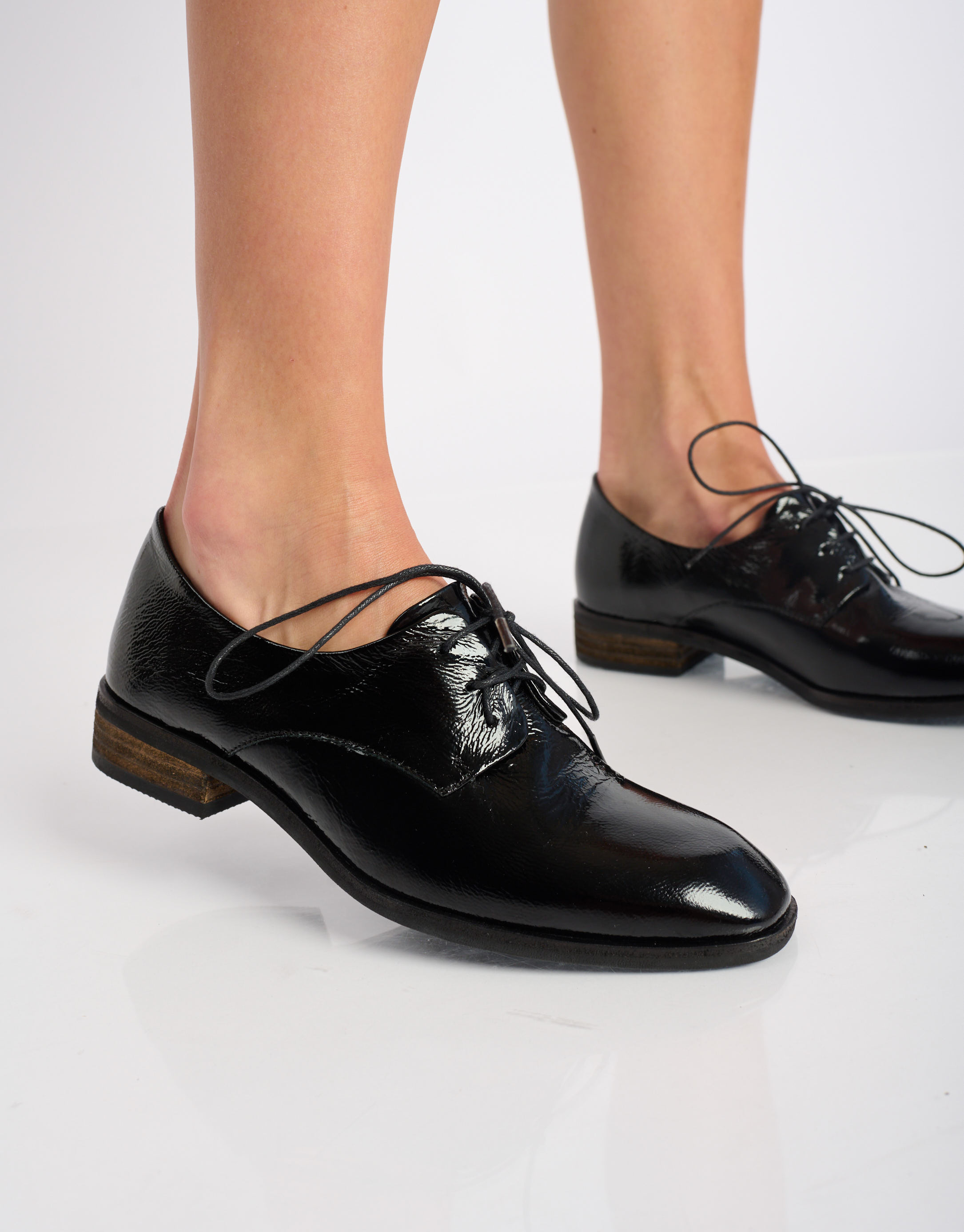 נעלי נשים - Yuko Imanishi - נעלי אוקספורד YUU - שחור מבריק3