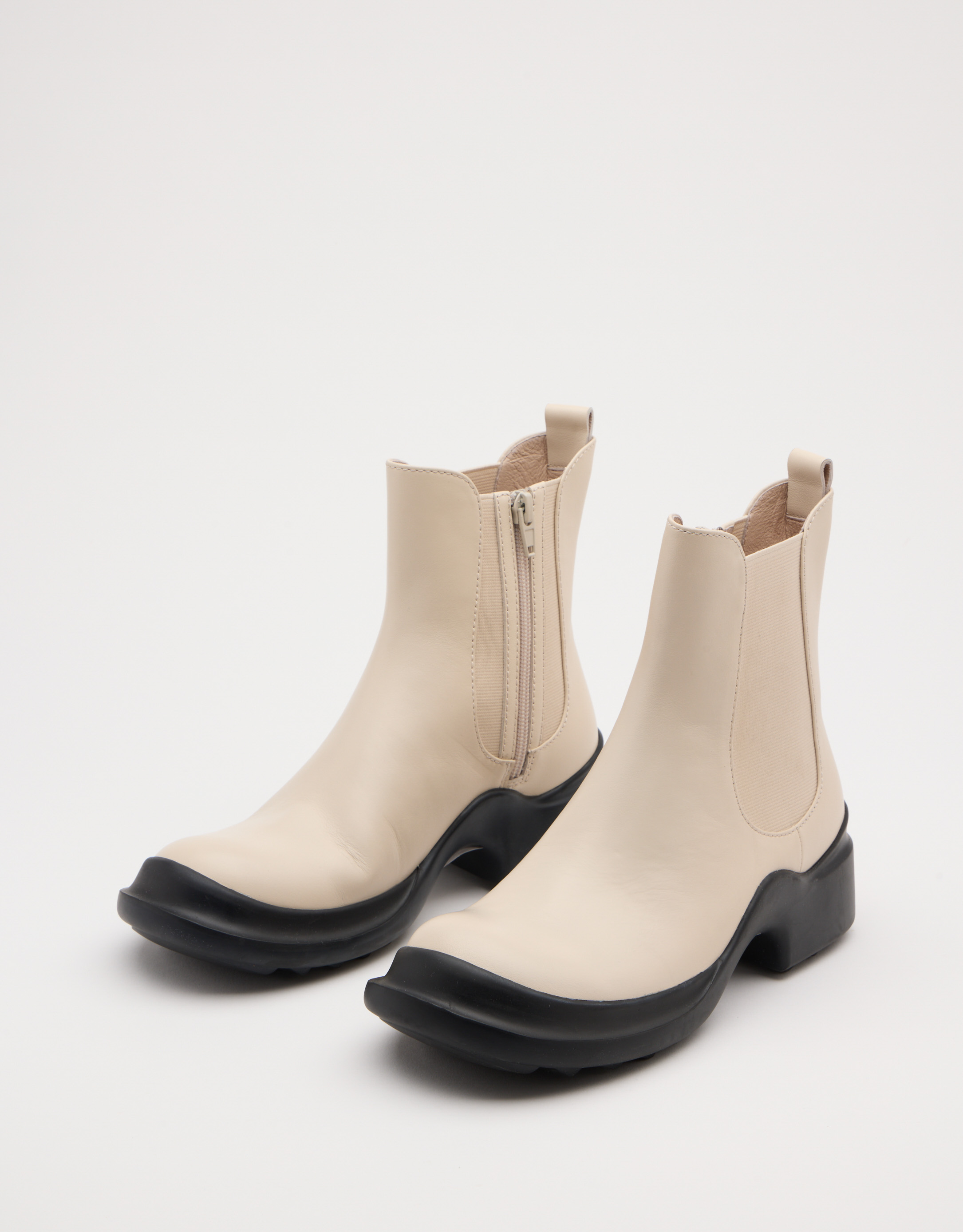 נעלי נשים - Jeffrey Campbell - מגפוני צ'לסי AVELINA - אופוויט2