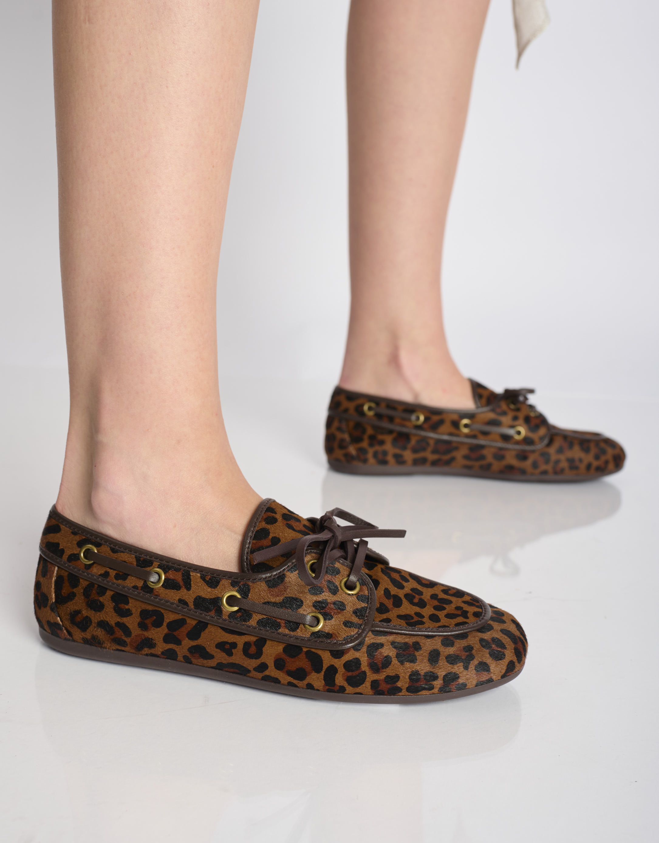 נעלי נשים - Jeffrey Campbell - מוקסינים BOAST מנומרות - חום3